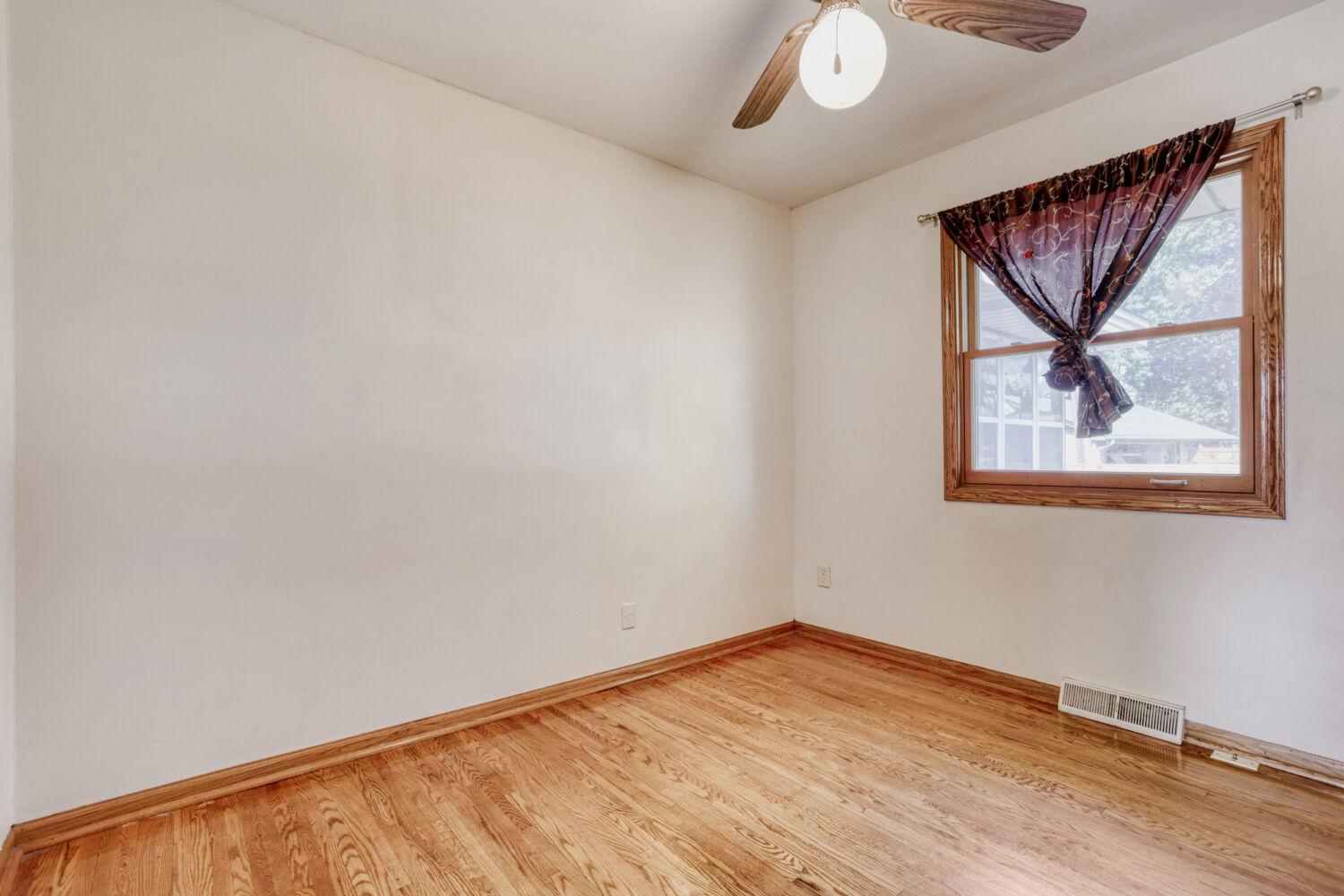 6700 Beard Avenue N Property Photo 19