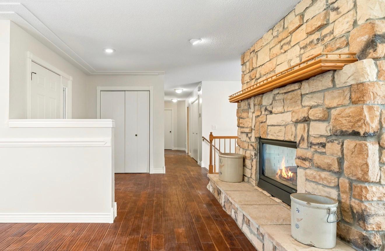 141 Fairlawn Avenue E Property Photo 7