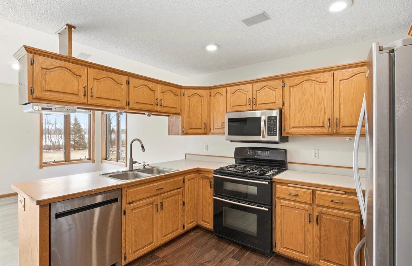 141 Fairlawn Avenue E Property Photo 12