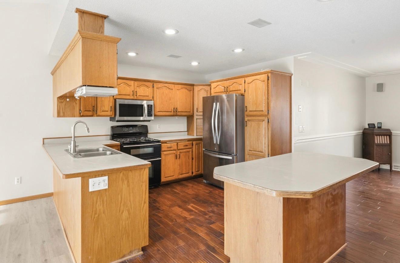141 Fairlawn Avenue E Property Photo 13