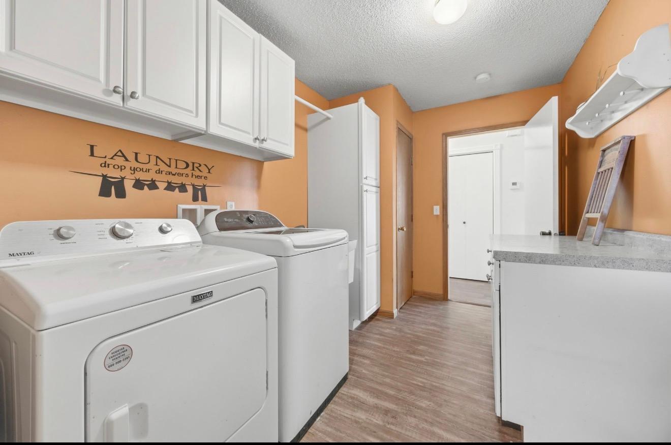 141 Fairlawn Avenue E Property Photo 14