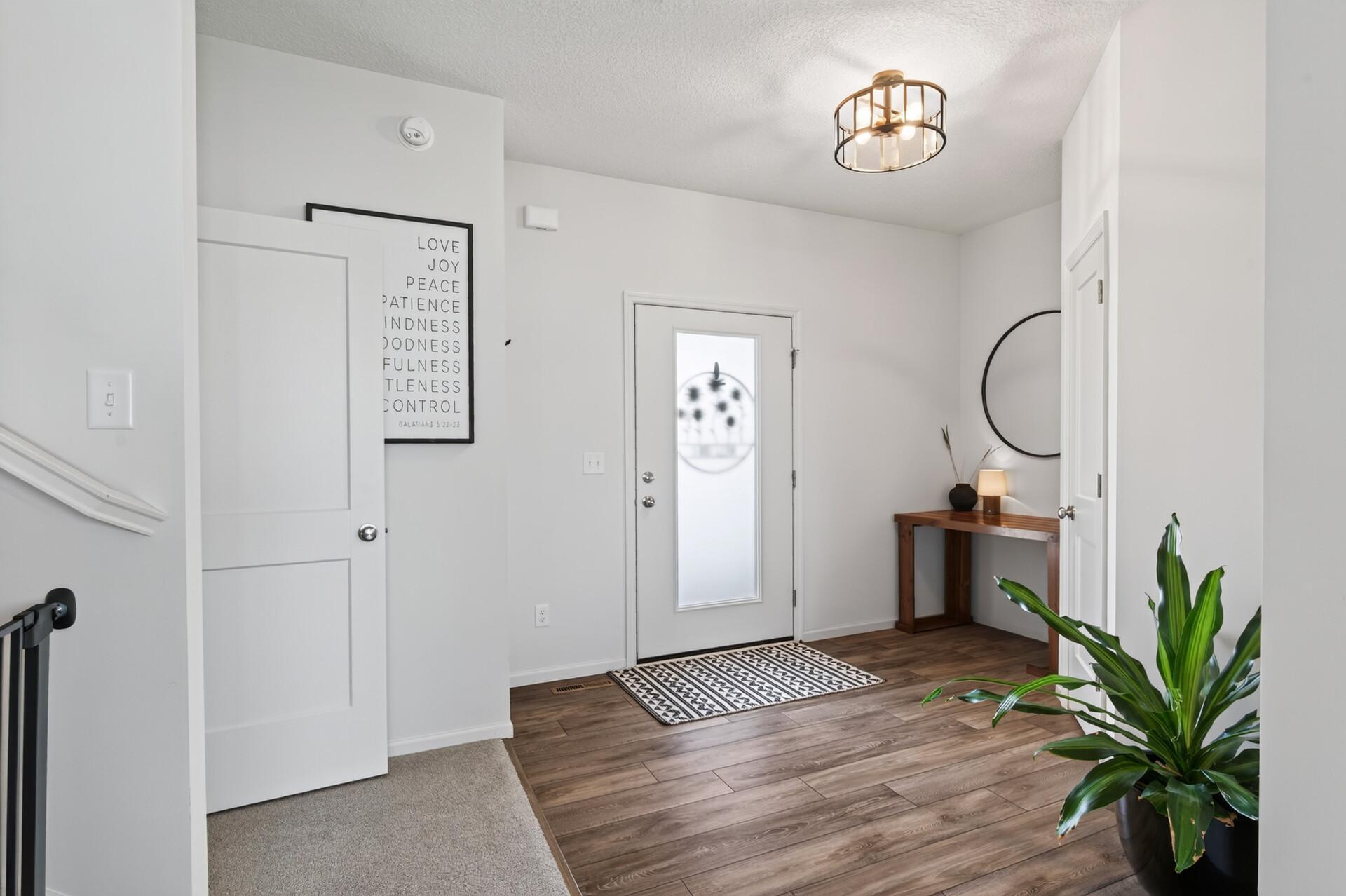 972 Forest Edge Circle Property Photo 3