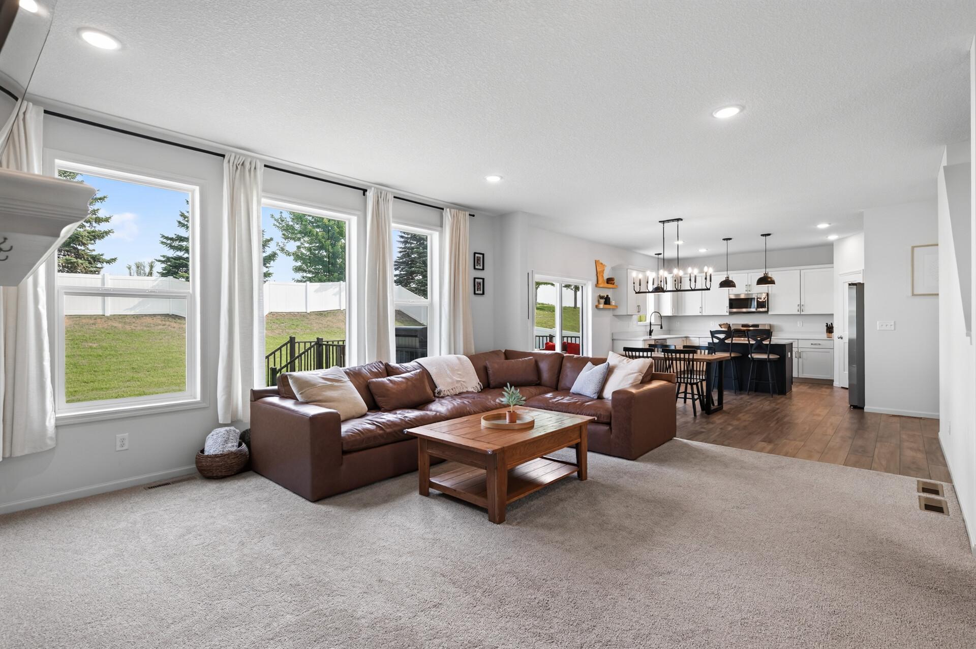 972 Forest Edge Circle Property Photo 8