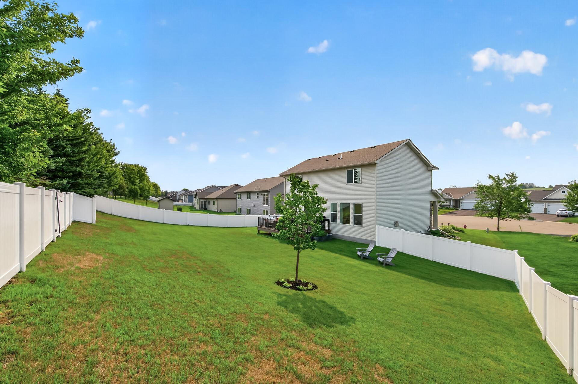 972 Forest Edge Circle Property Photo 32