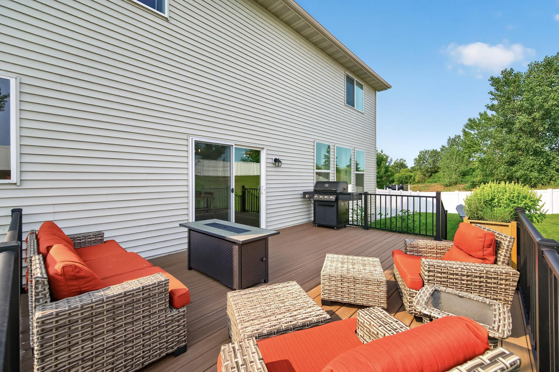 972 Forest Edge Circle Property Photo 36