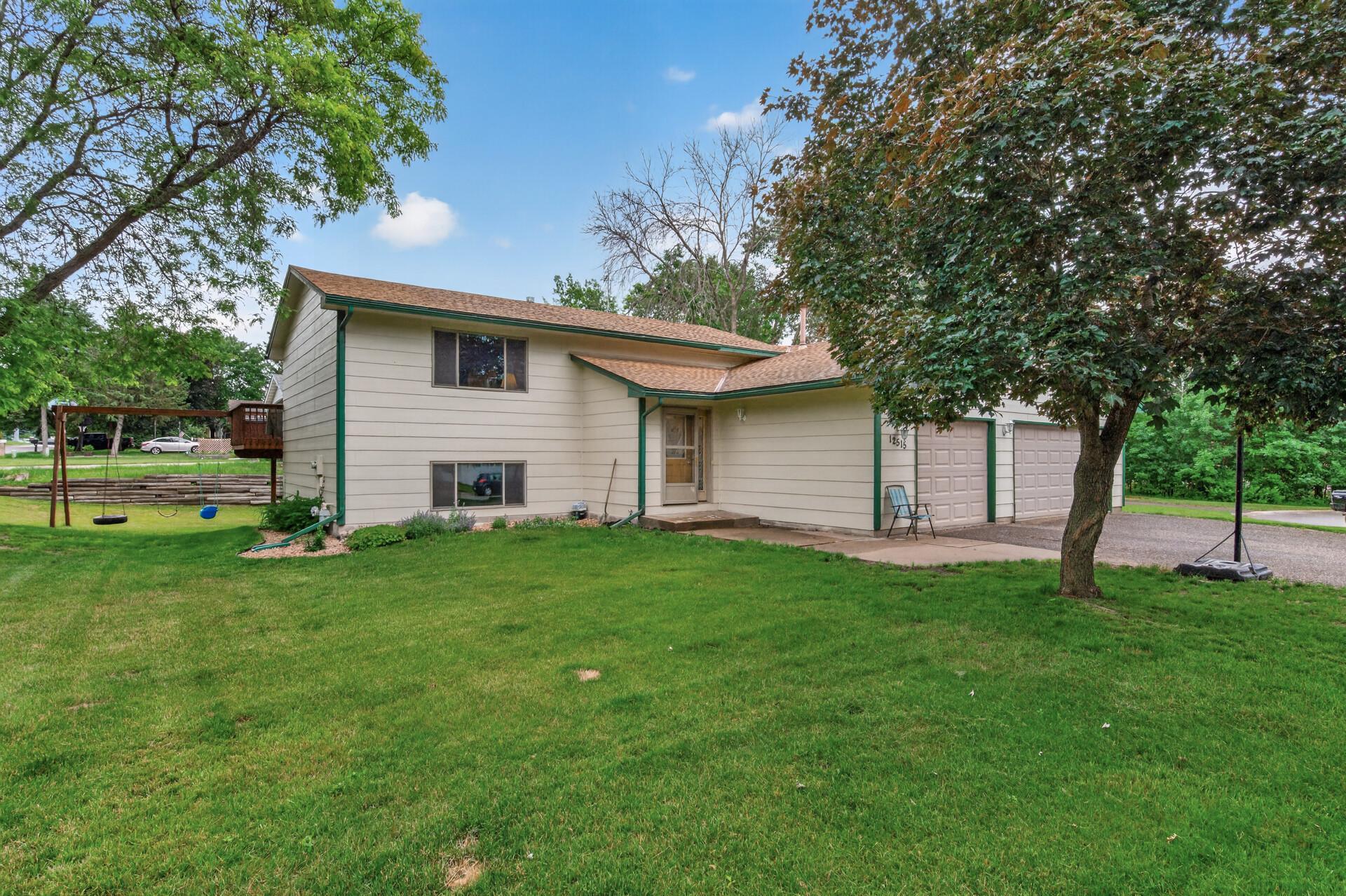 12515 Hummingbird Street NW Property Photo 1