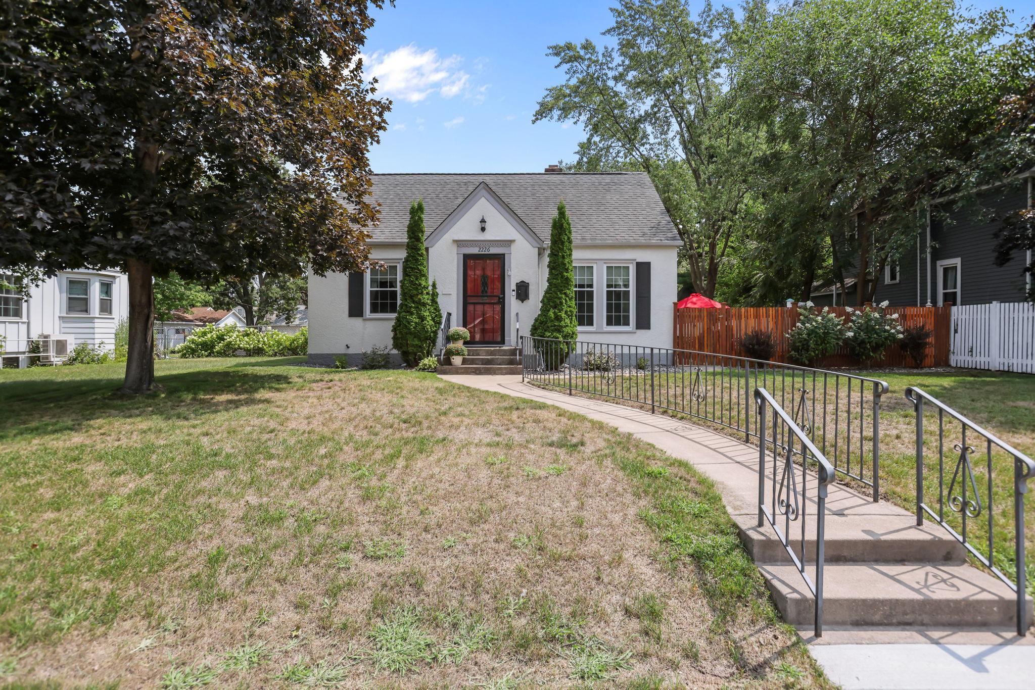 2226 Branch Avenue Property Photo 1