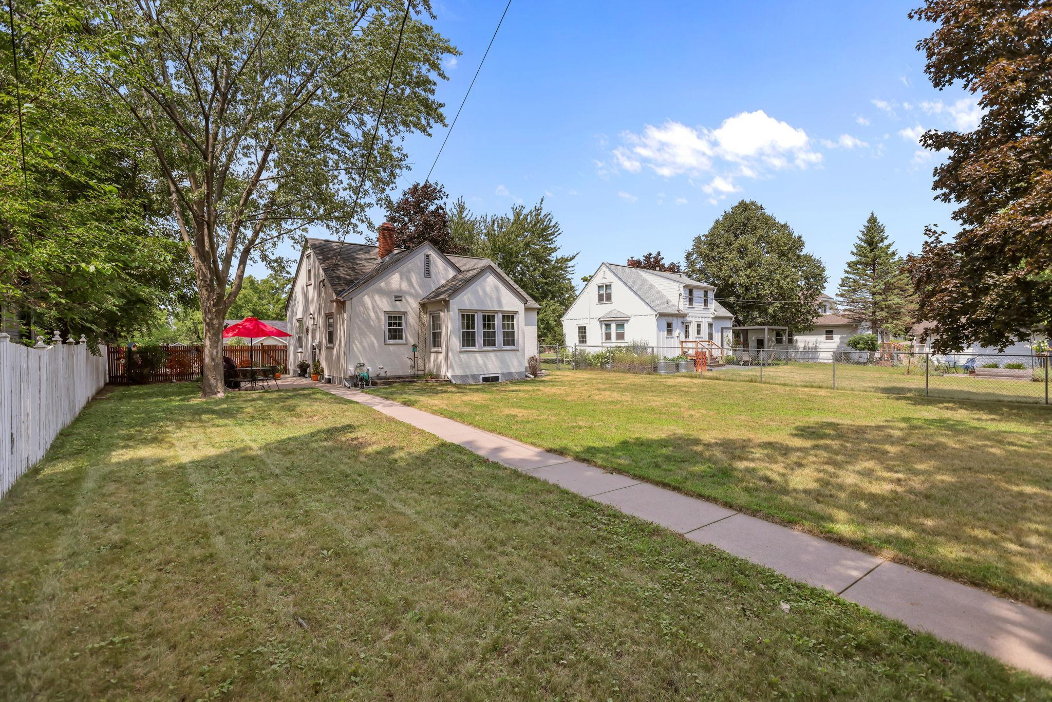 2226 Branch Avenue Property Photo 1