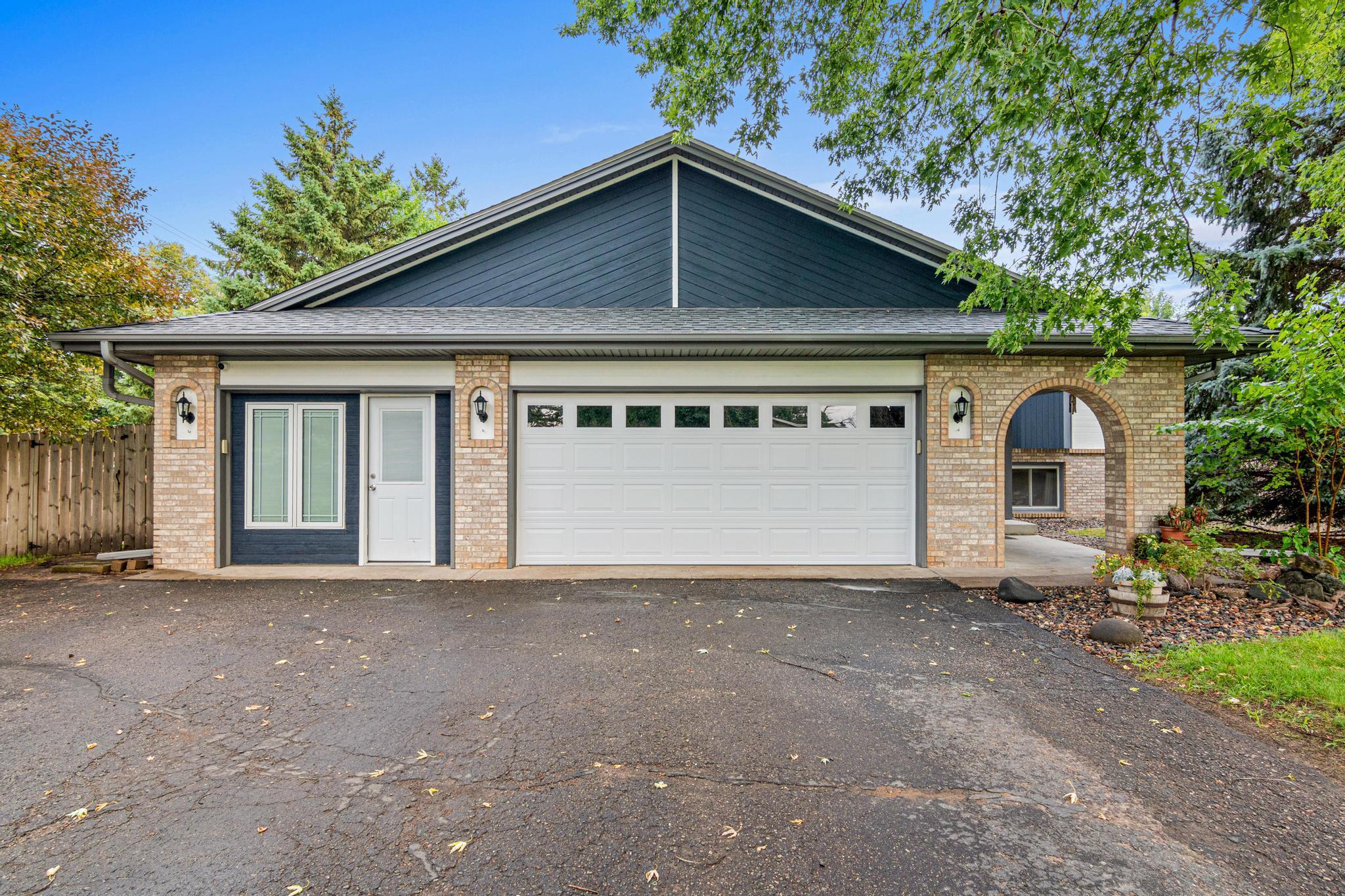 998 99th Lane Ne Property Photo 3