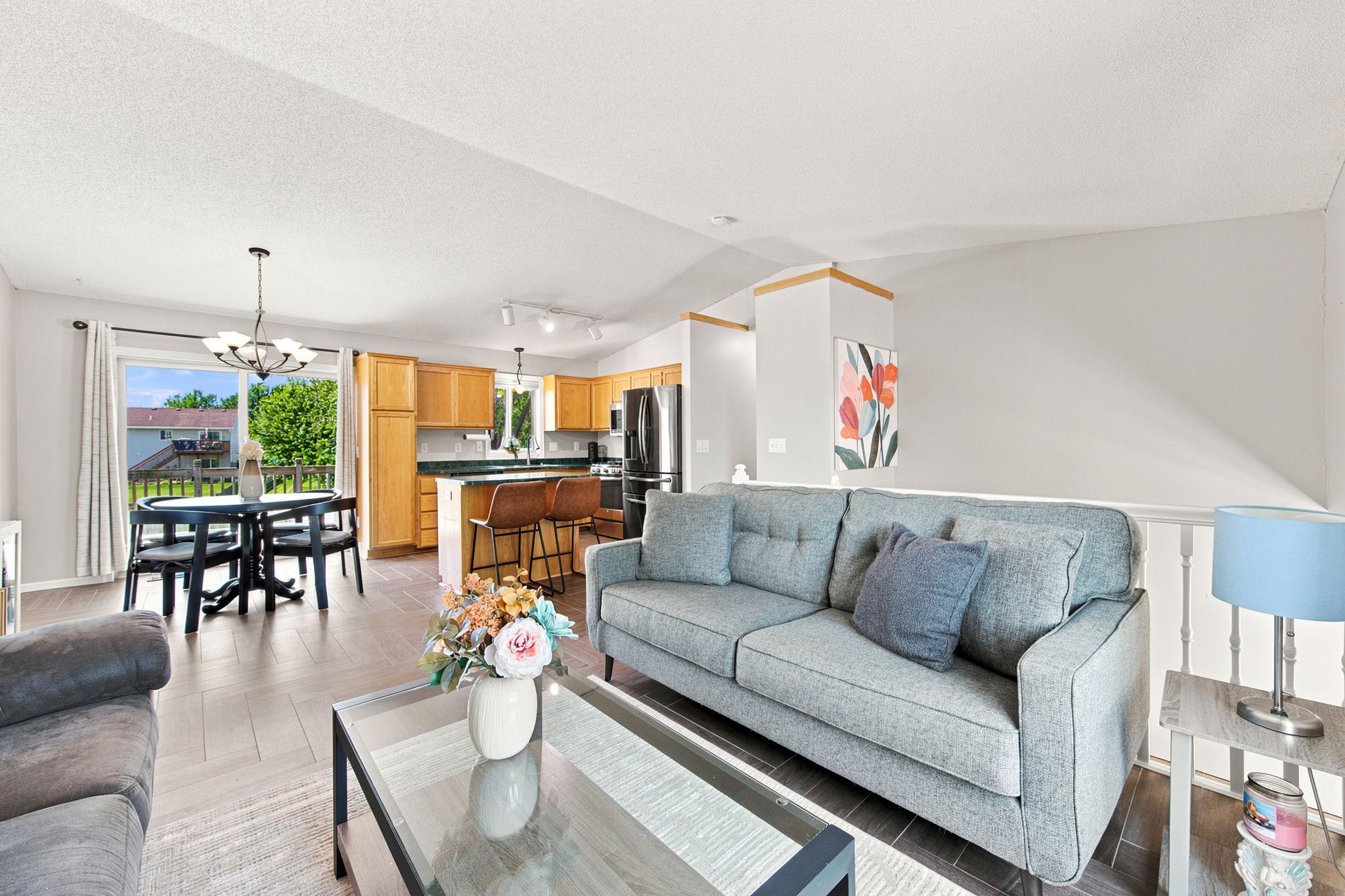 10123 Park Place Drive Property Photo 6