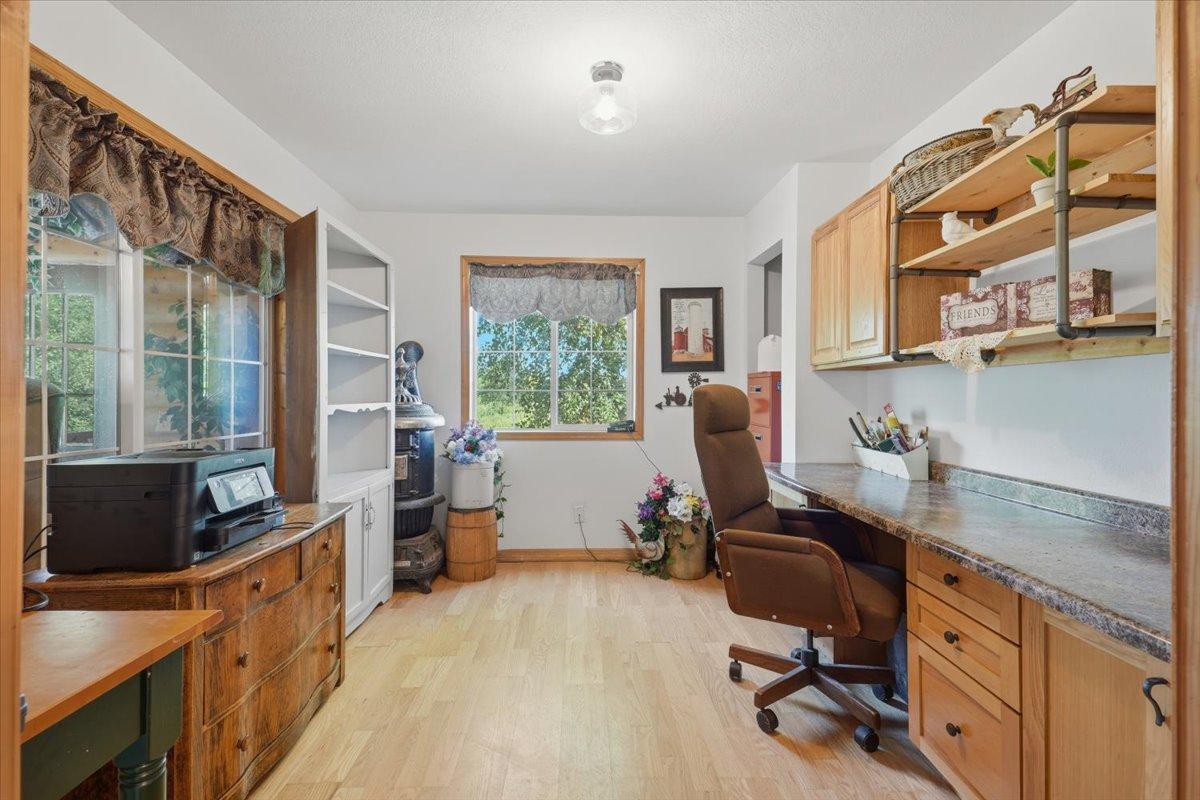 1661 315th Avenue Property Photo 16