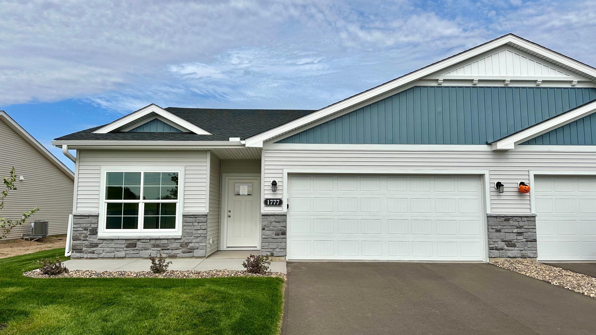 1777 Squirrel Way Property Photo 1