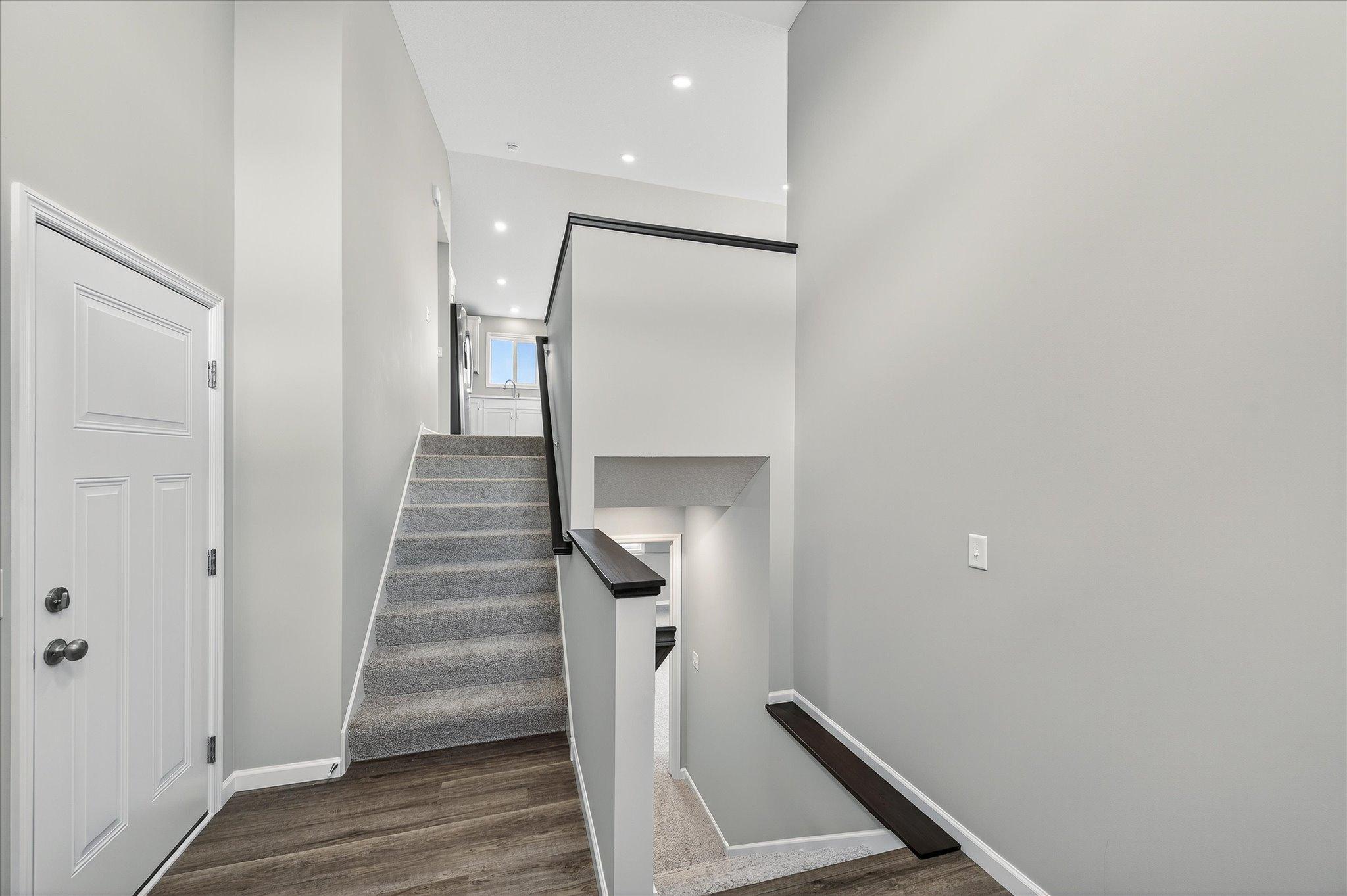 1752 Squirrel Way Property Photo 3