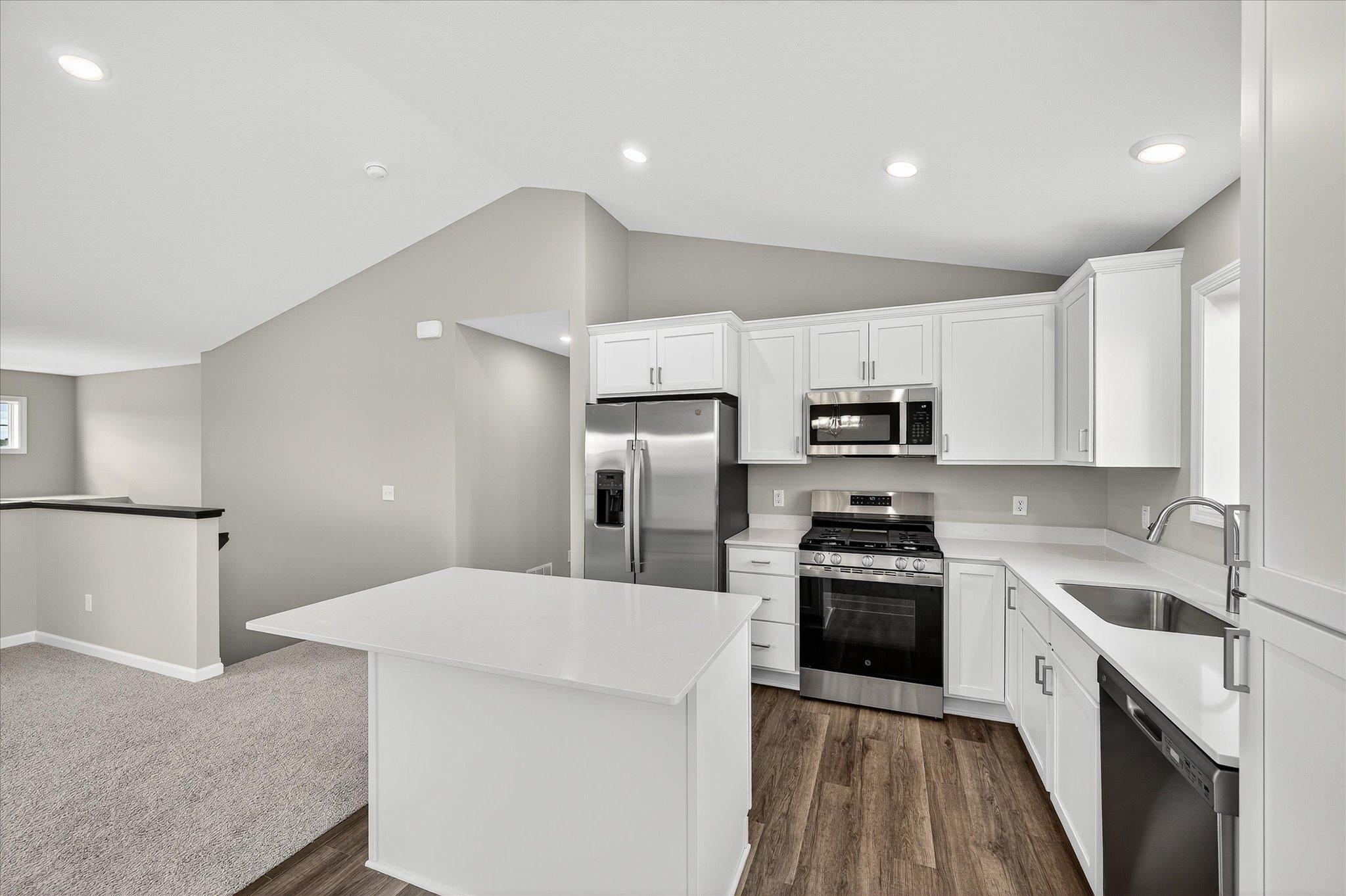 1752 Squirrel Way Property Photo 12