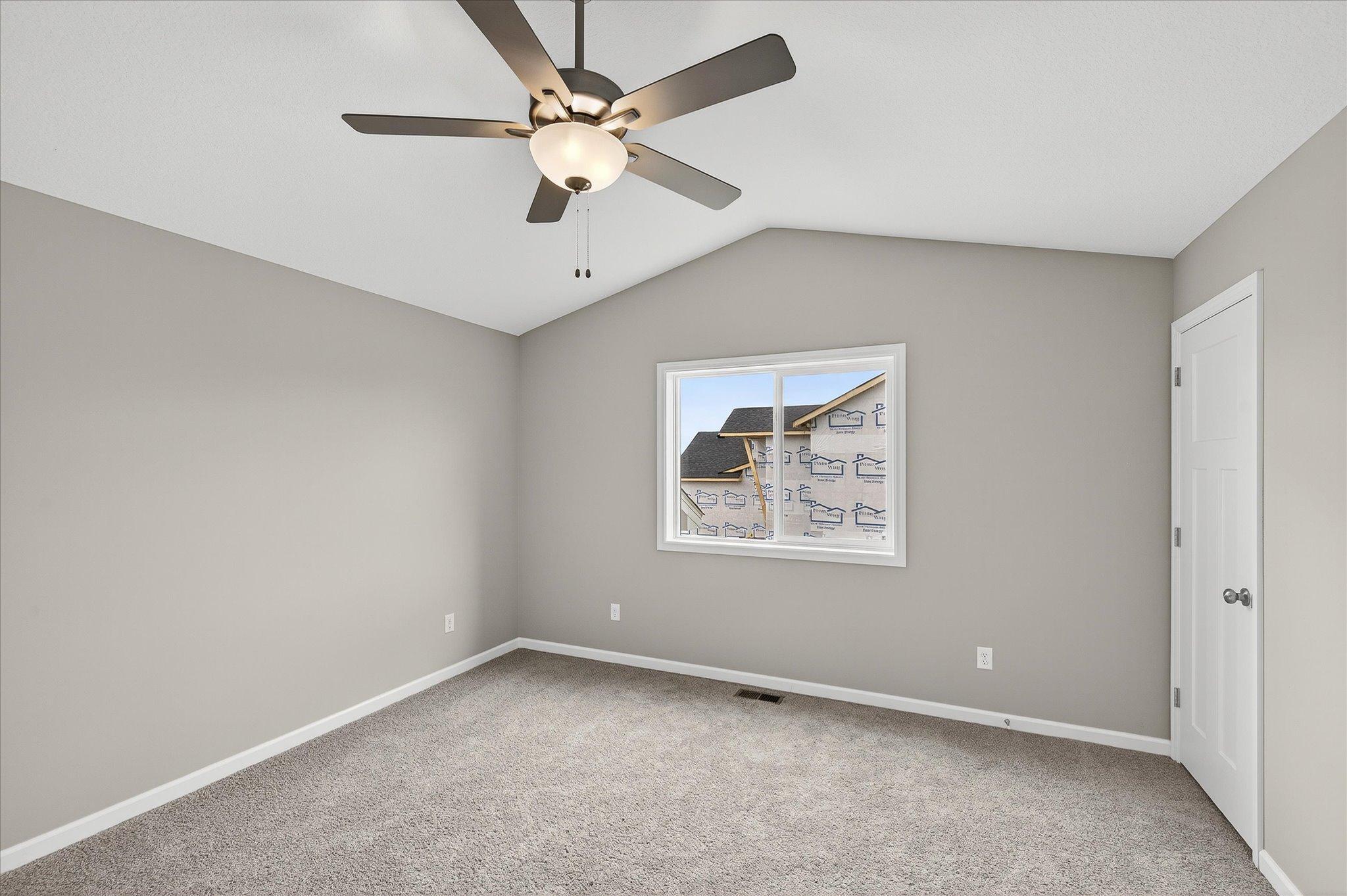 1752 Squirrel Way Property Photo 18