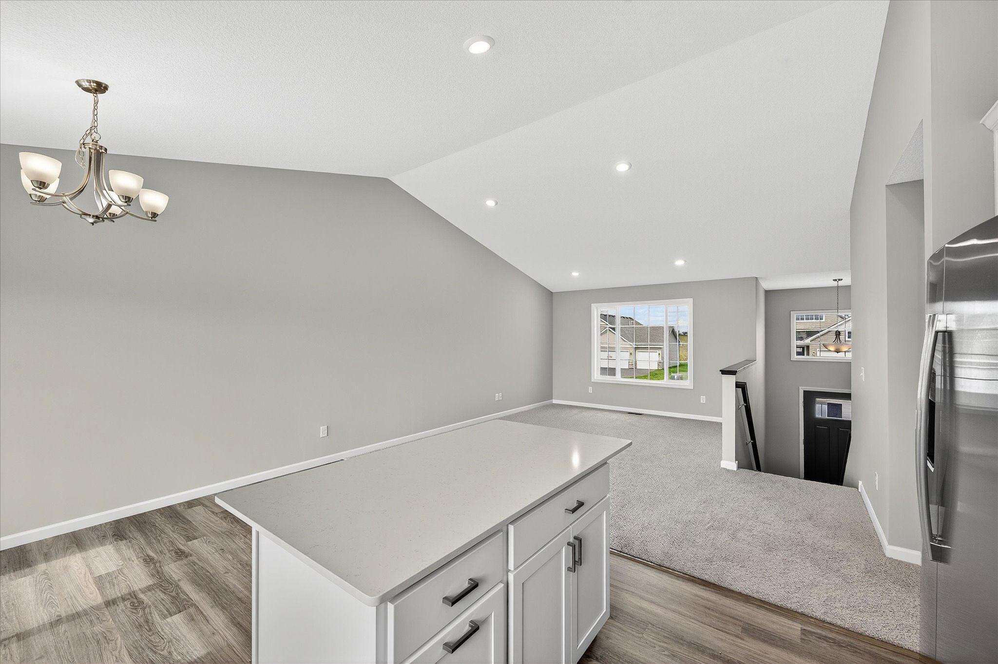 1748 Squirrel Way Property Photo 15
