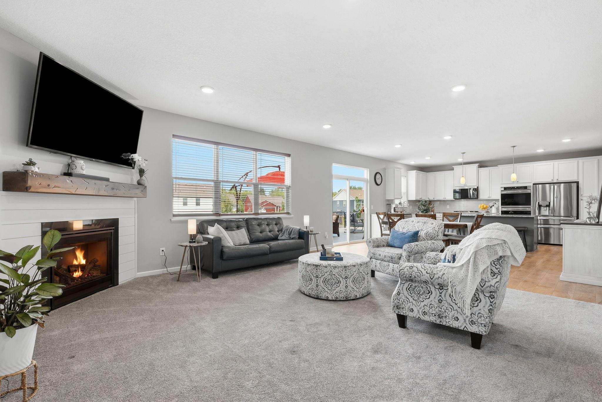 11780 Evergreen Circle N Property Photo 10