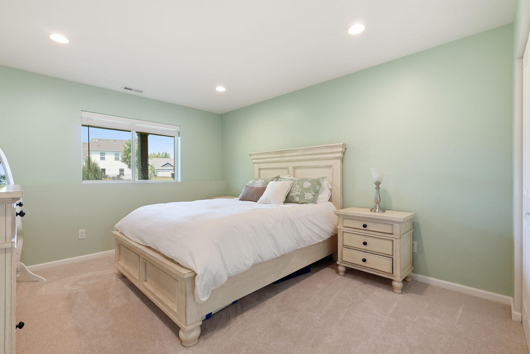 11780 Evergreen Circle N Property Photo 38