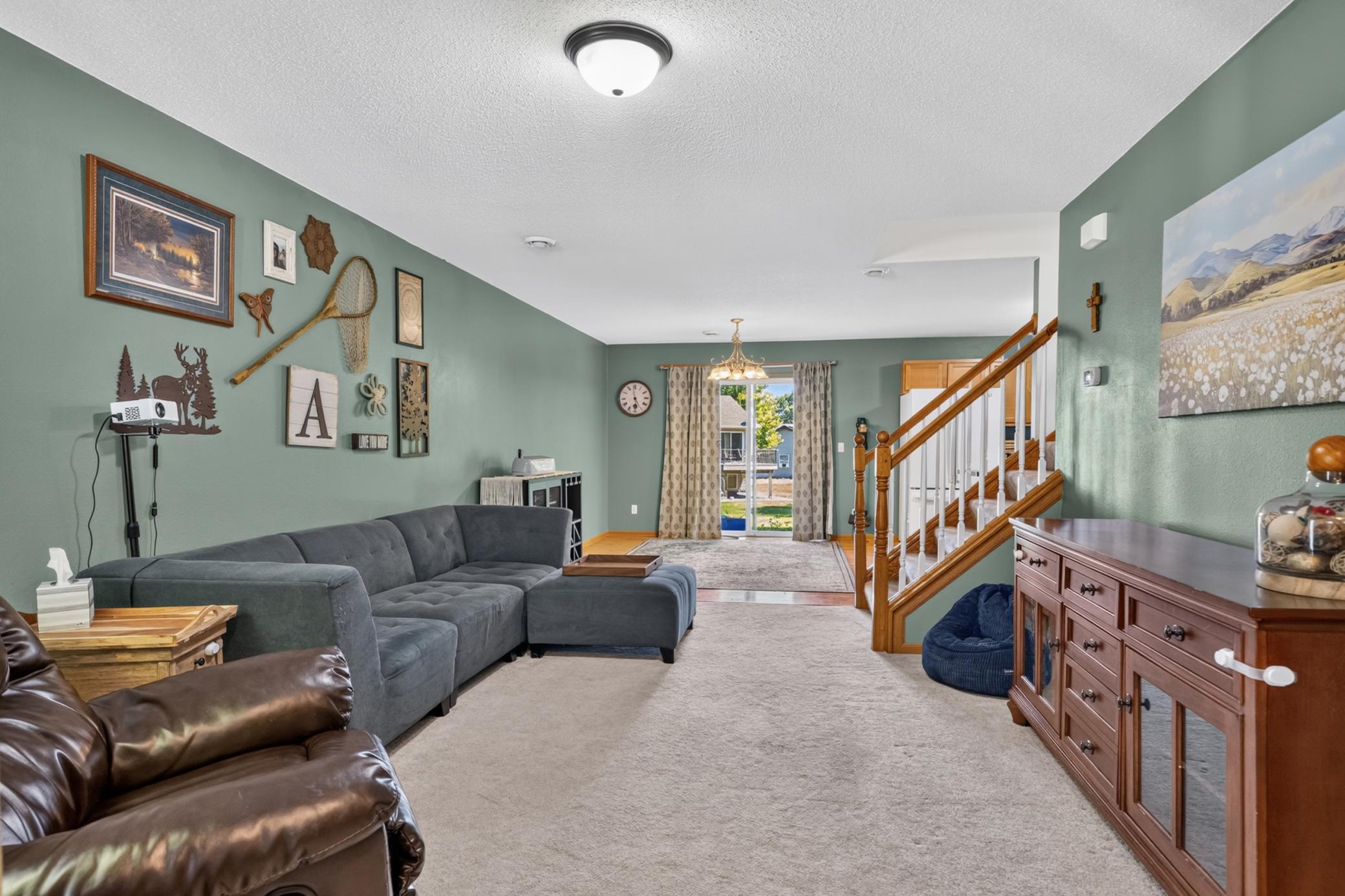 431 Cedar Place Property Photo 4