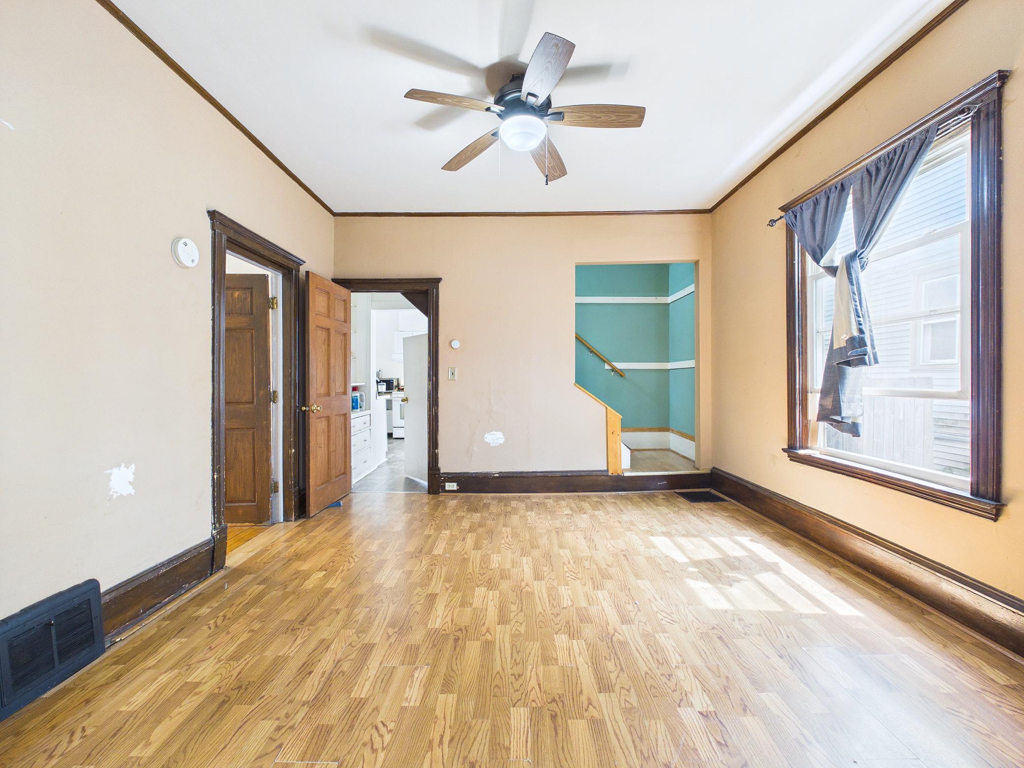 3205 Elliot Avenue Property Photo 5