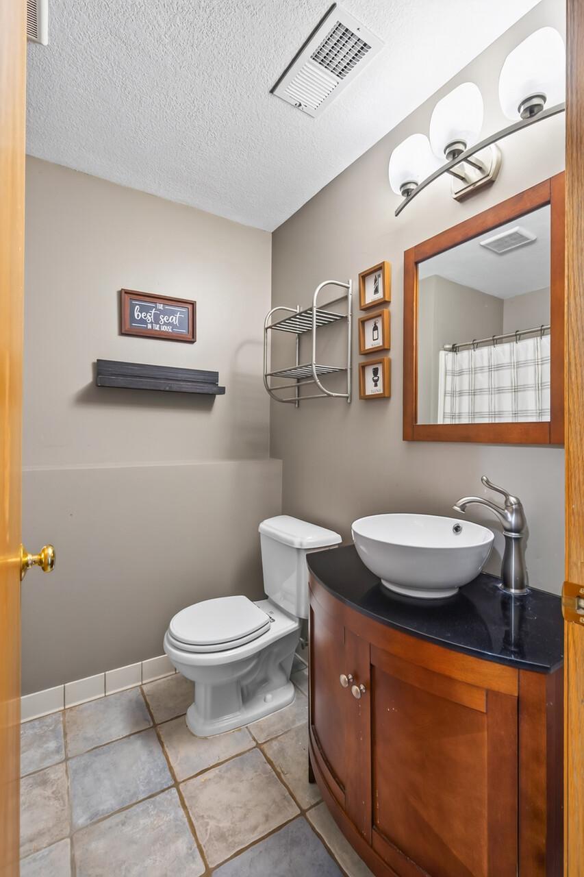 8510 Trista Lane E Property Photo 32