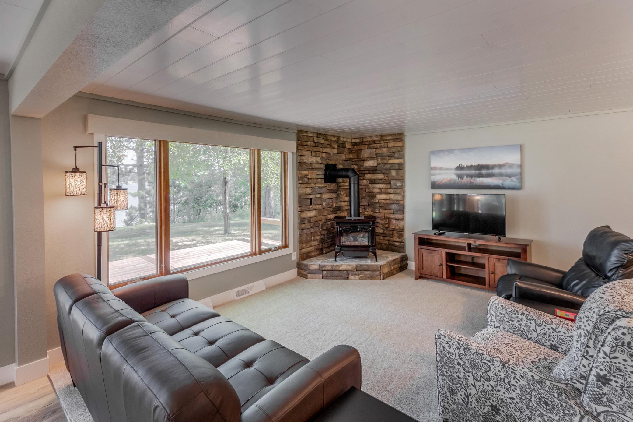 21877 Windy Ridge Road Property Photo 15