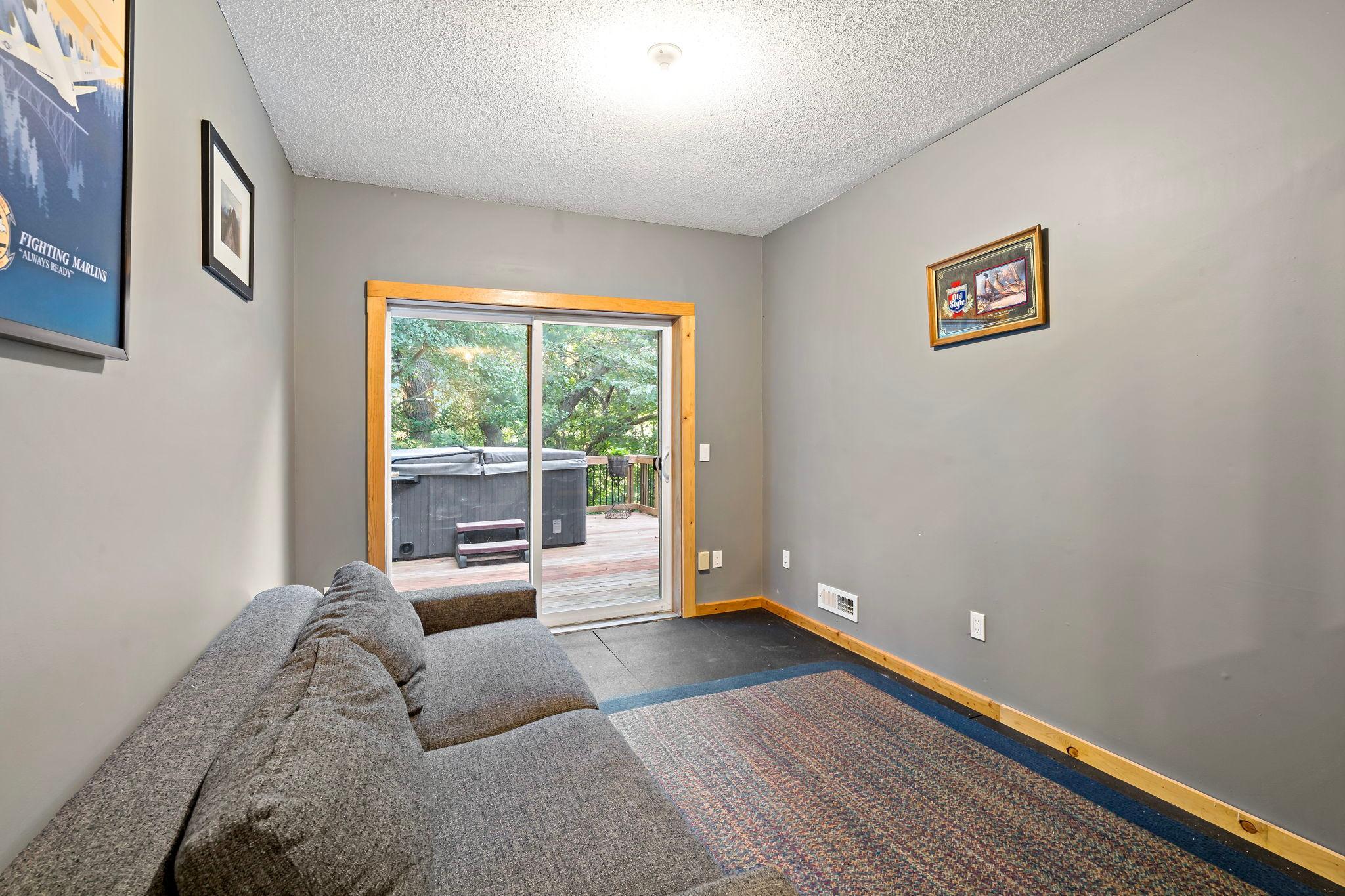 388 Nottingham Drive Property Photo 25