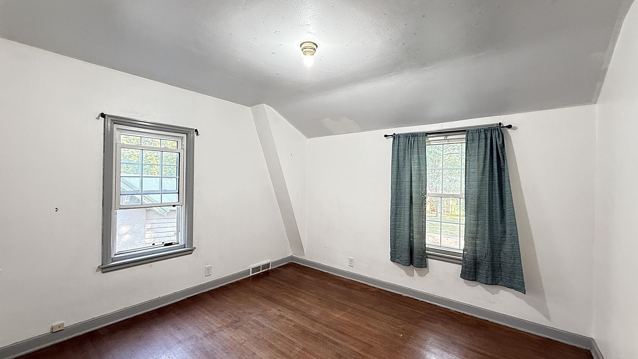 137 State Street Property Photo 11