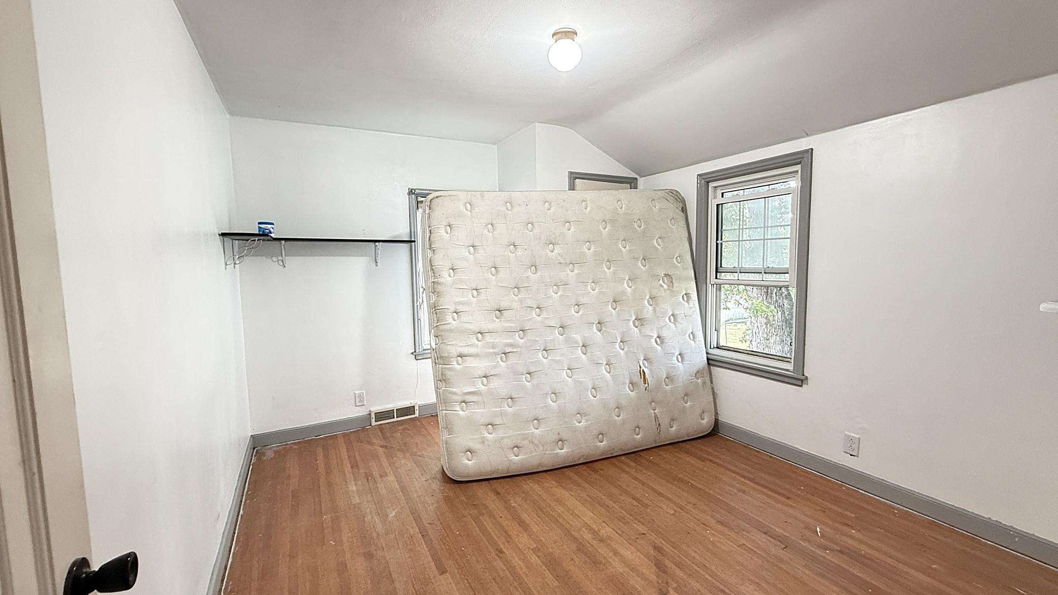 137 State Street Property Photo 14