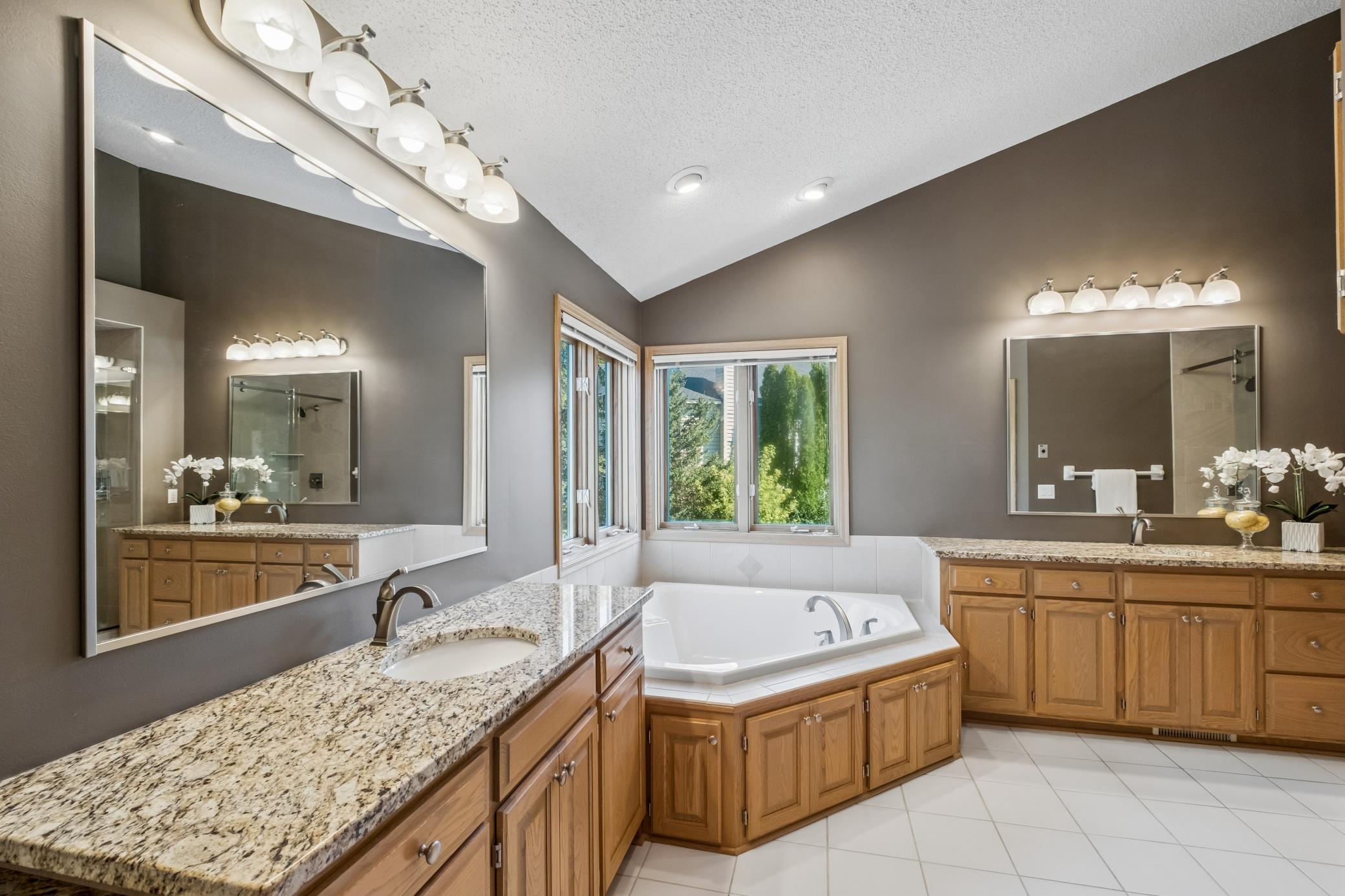 2078 Royale Drive Property Photo 41