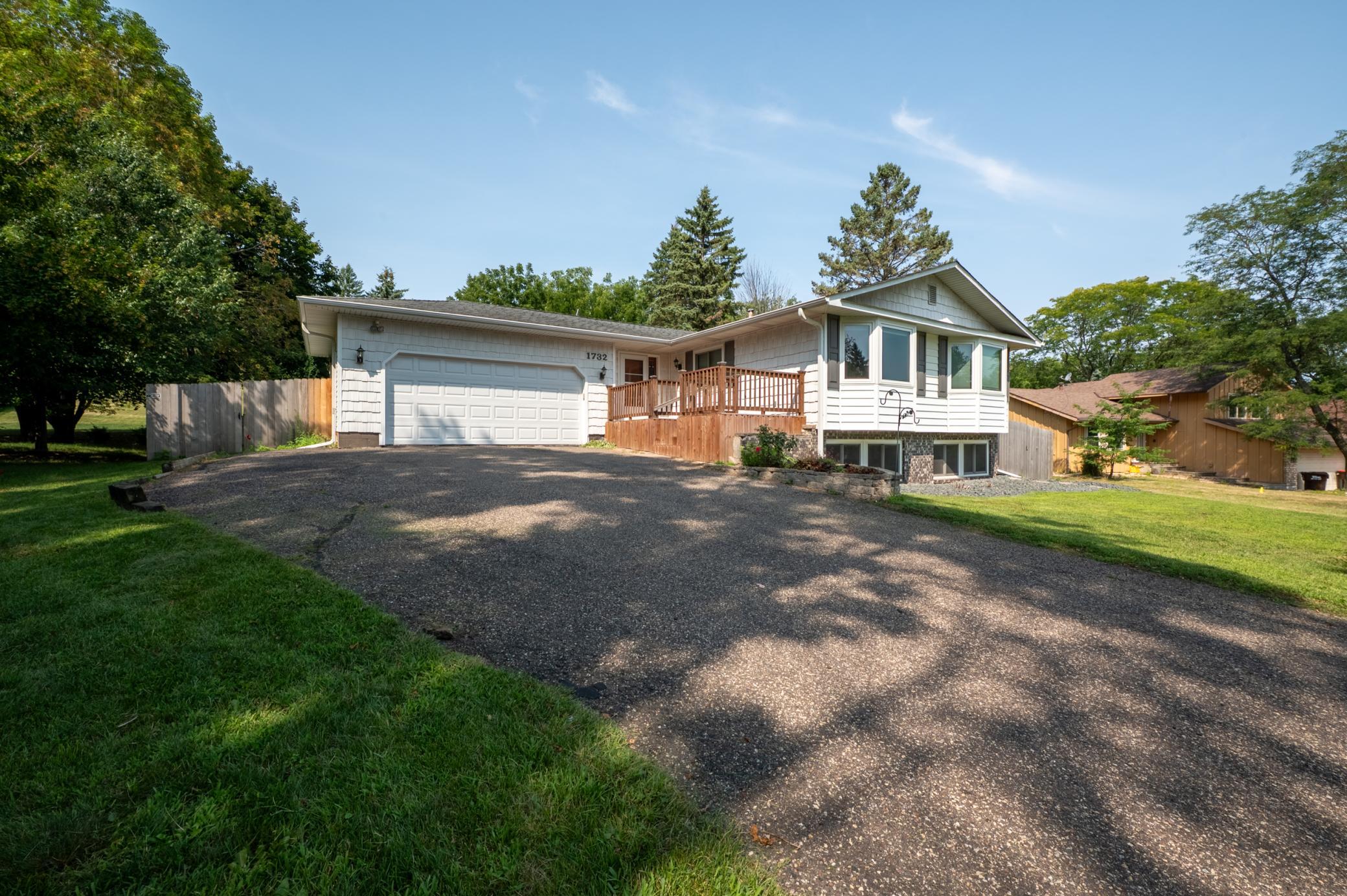 1732 Evergreen Drive Property Photo 3