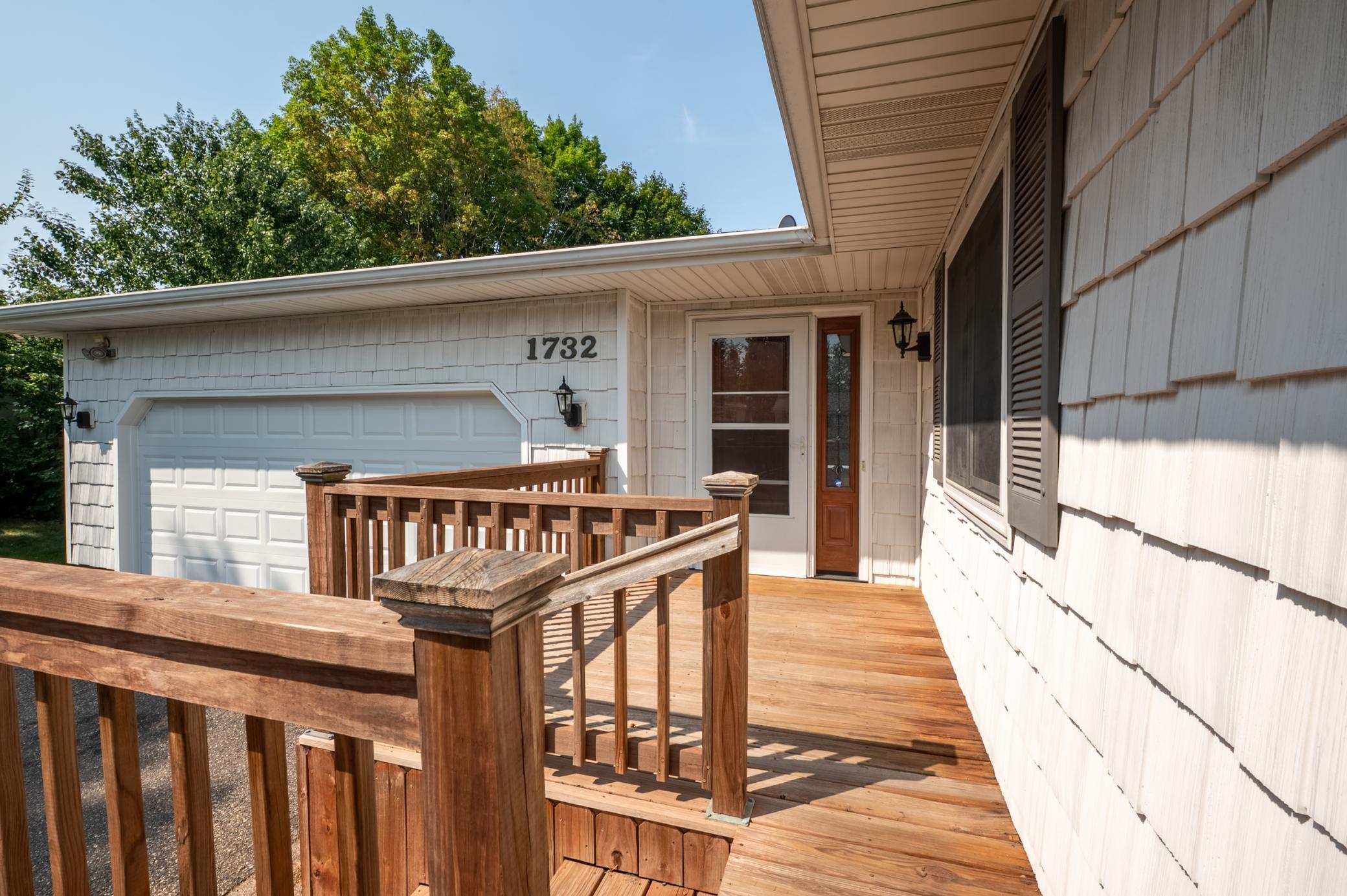 1732 Evergreen Drive Property Photo 4