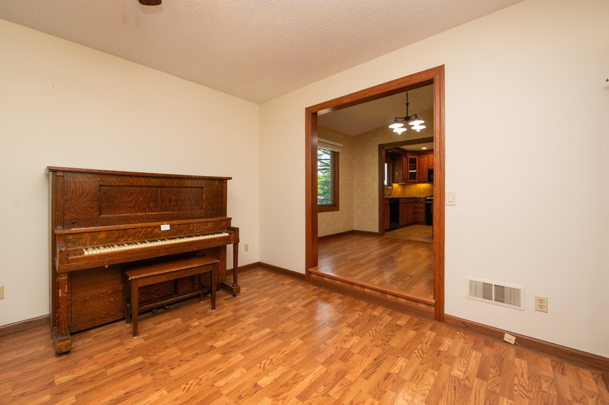 1732 Evergreen Drive Property Photo 9