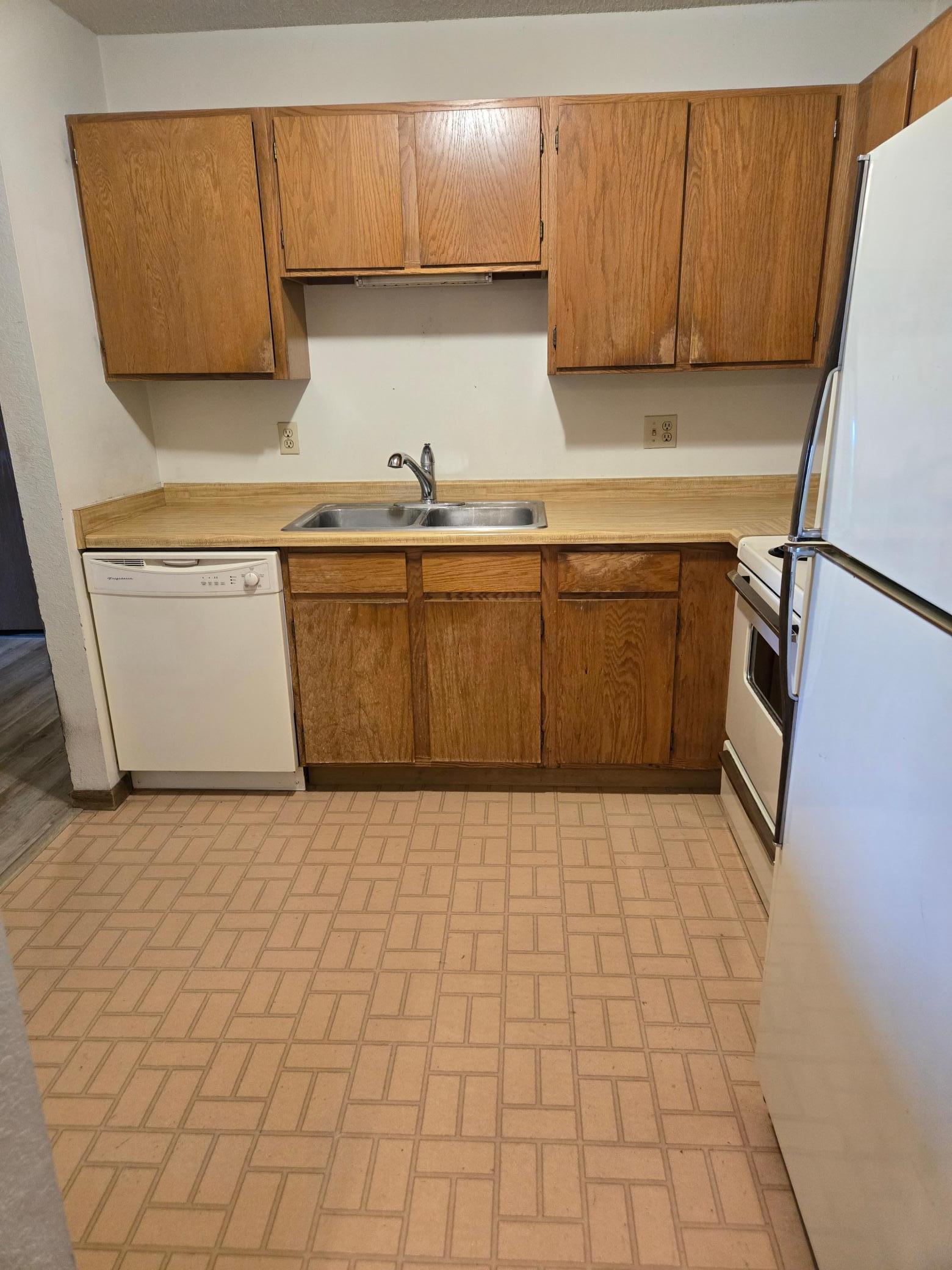3425 Golfview Drive 115 Property Photo 4