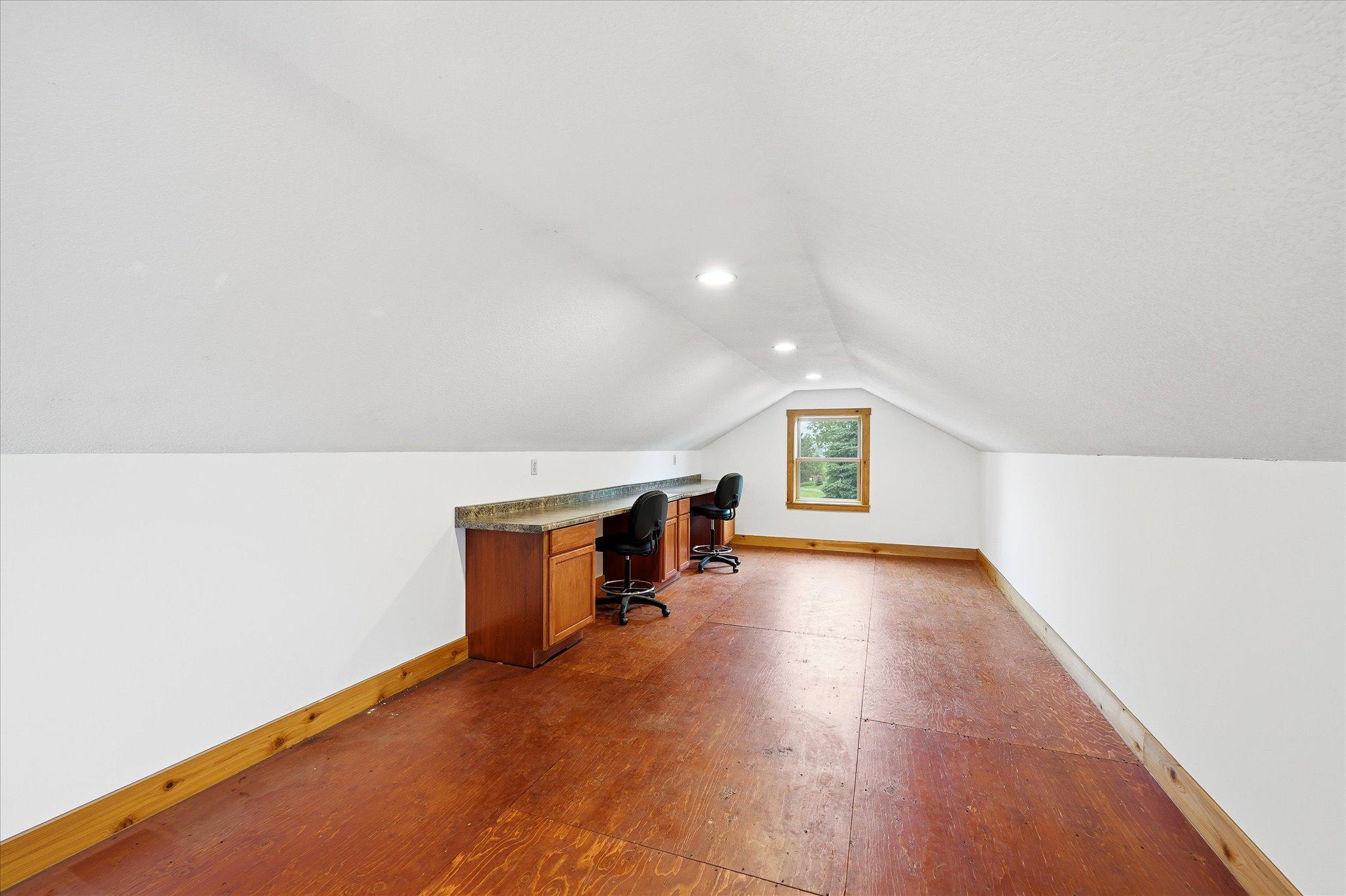 21005 Sunnyhill Lane Property Photo 49