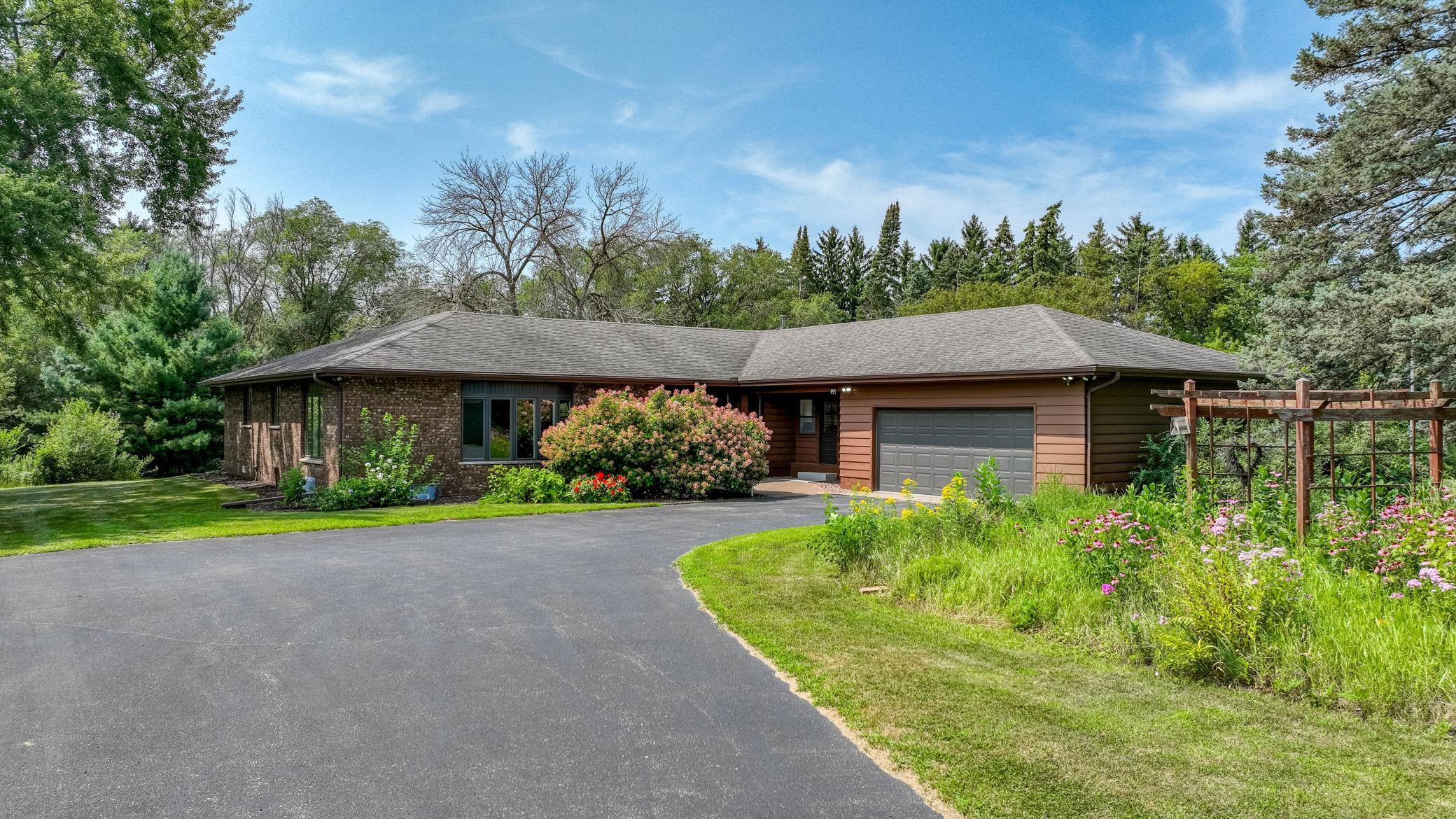 5892 Graff Road Property Photo 3