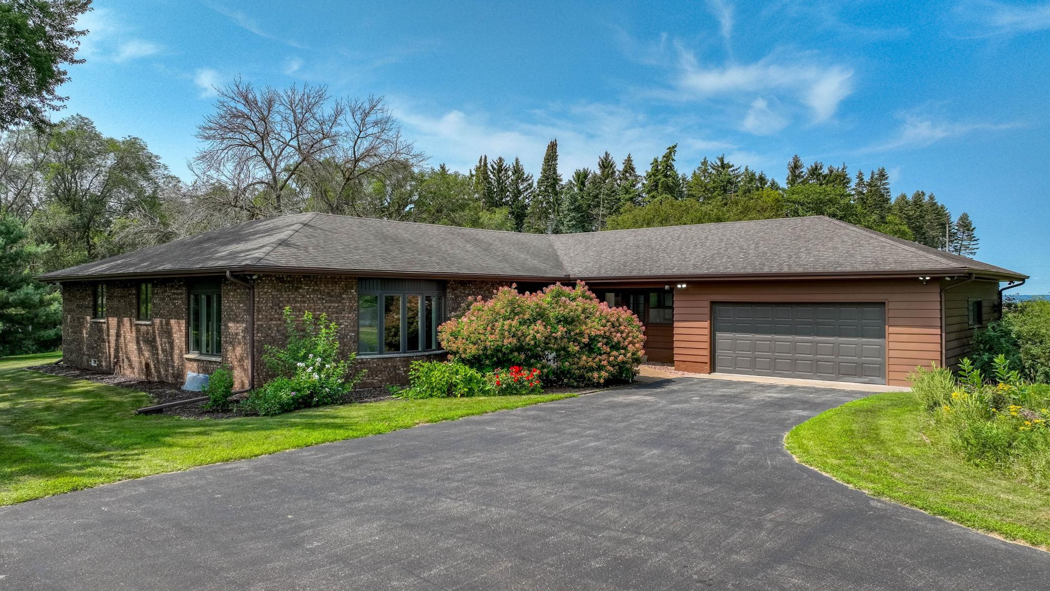 5892 Graff Road Property Photo 4