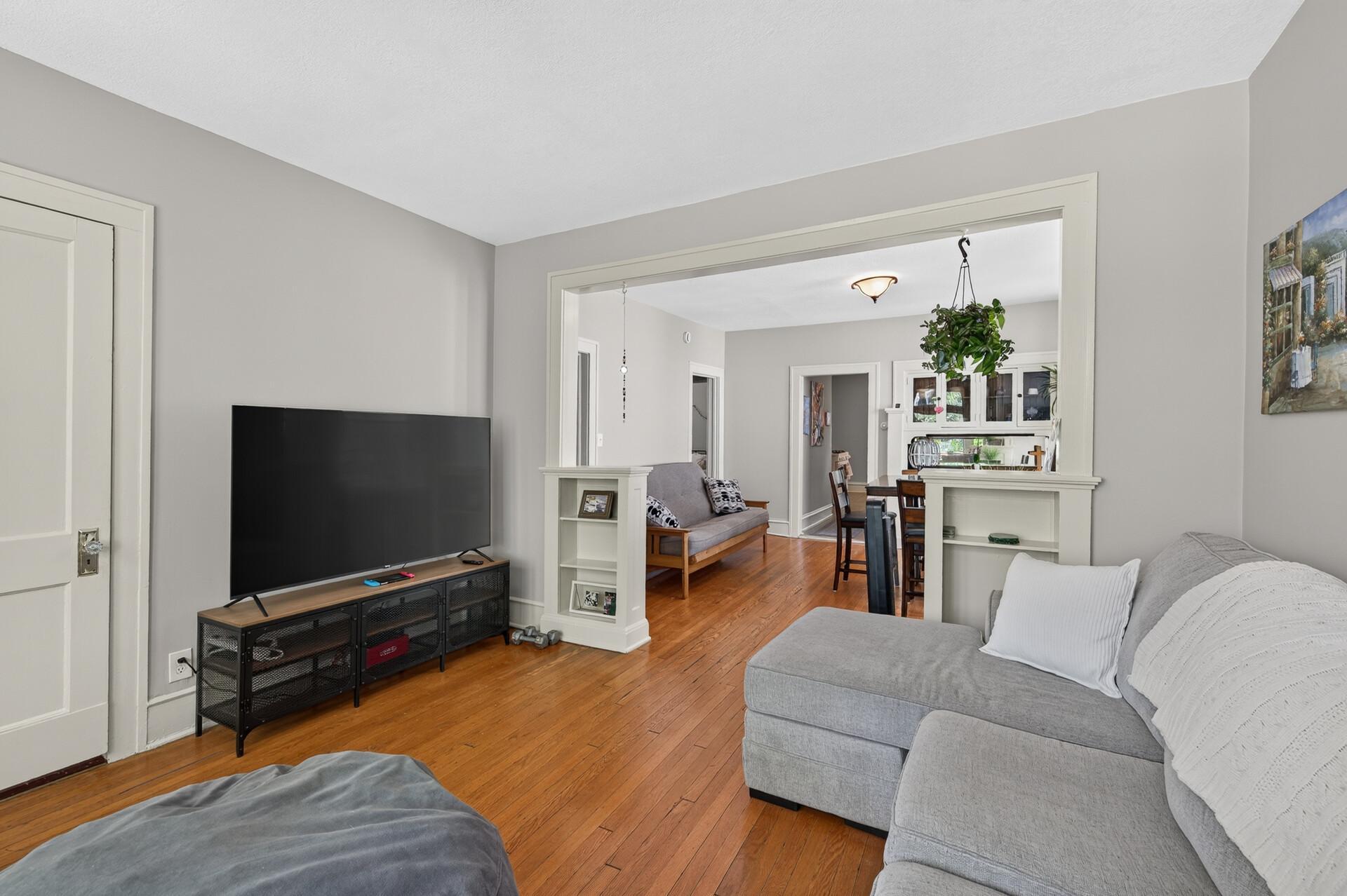 757 Laurel Avenue Property Photo 3