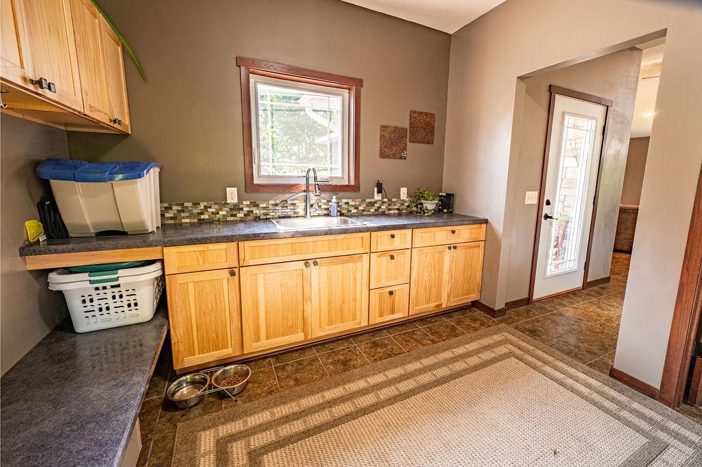 861 220th Avenue Property Photo 18