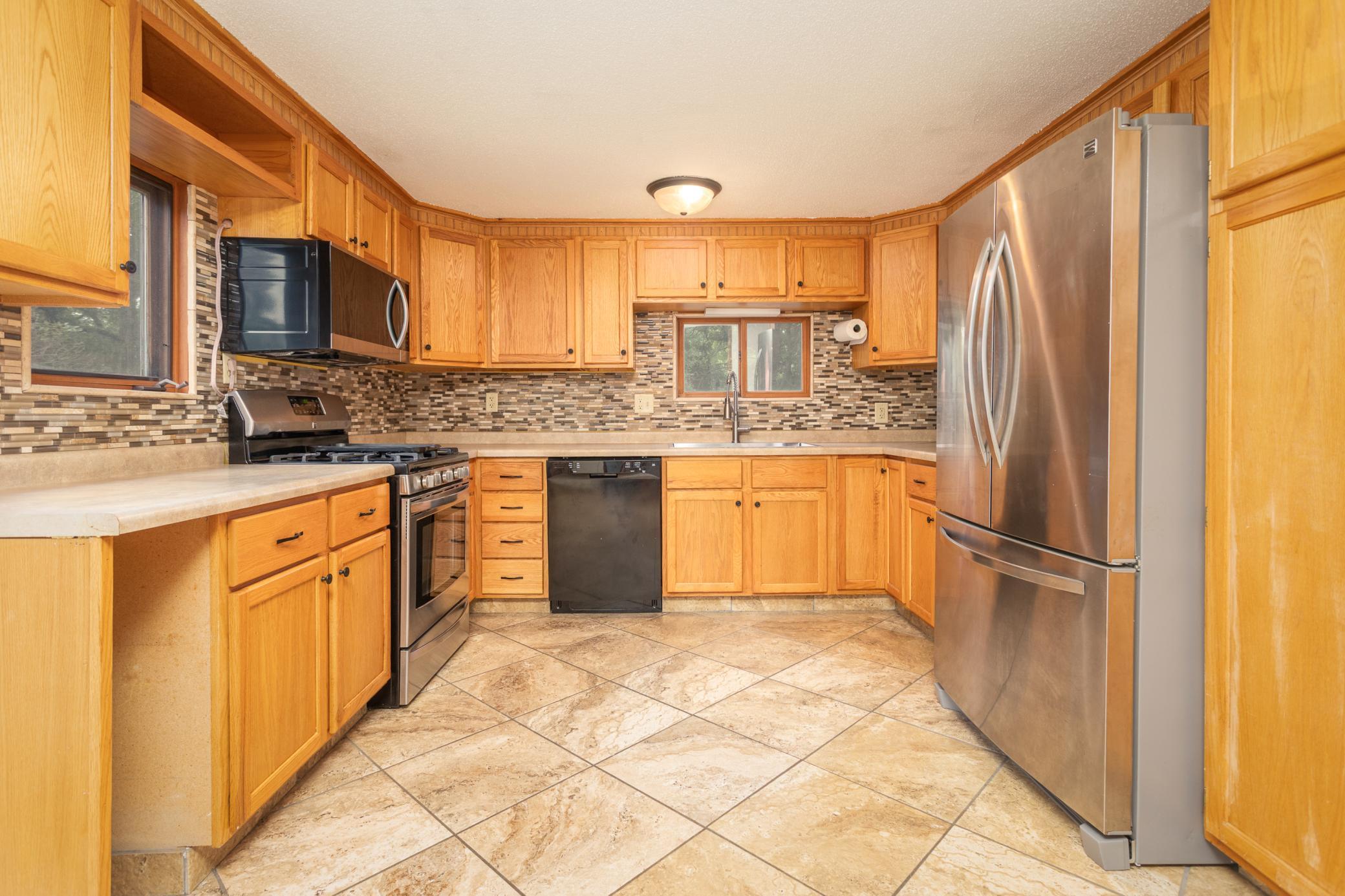 903 Park Street Property Photo 2