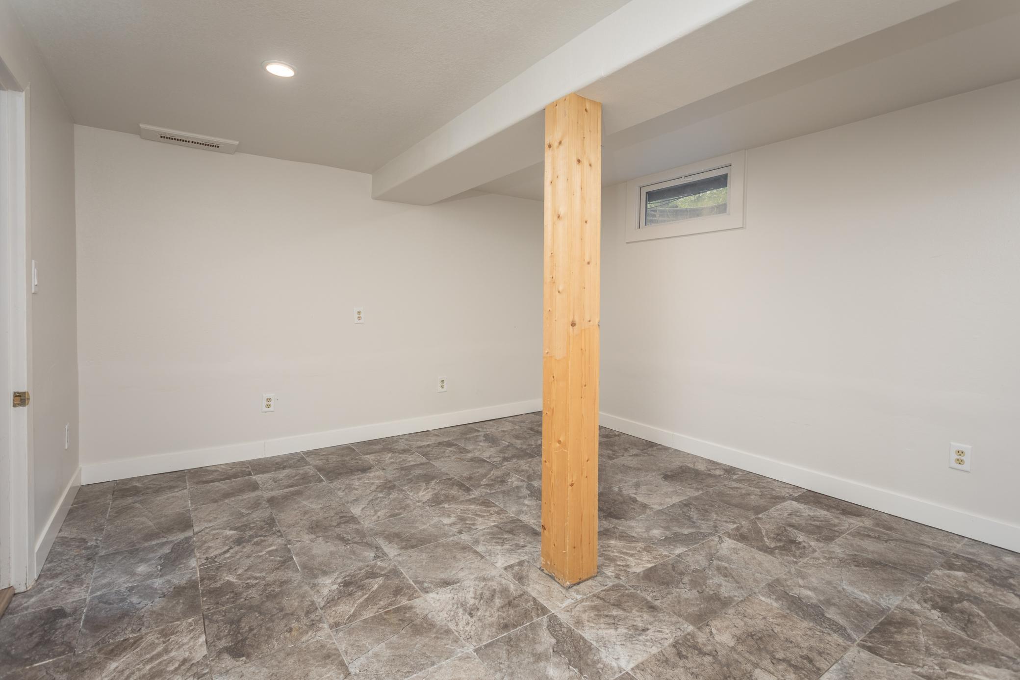 903 Park Street Property Photo 25