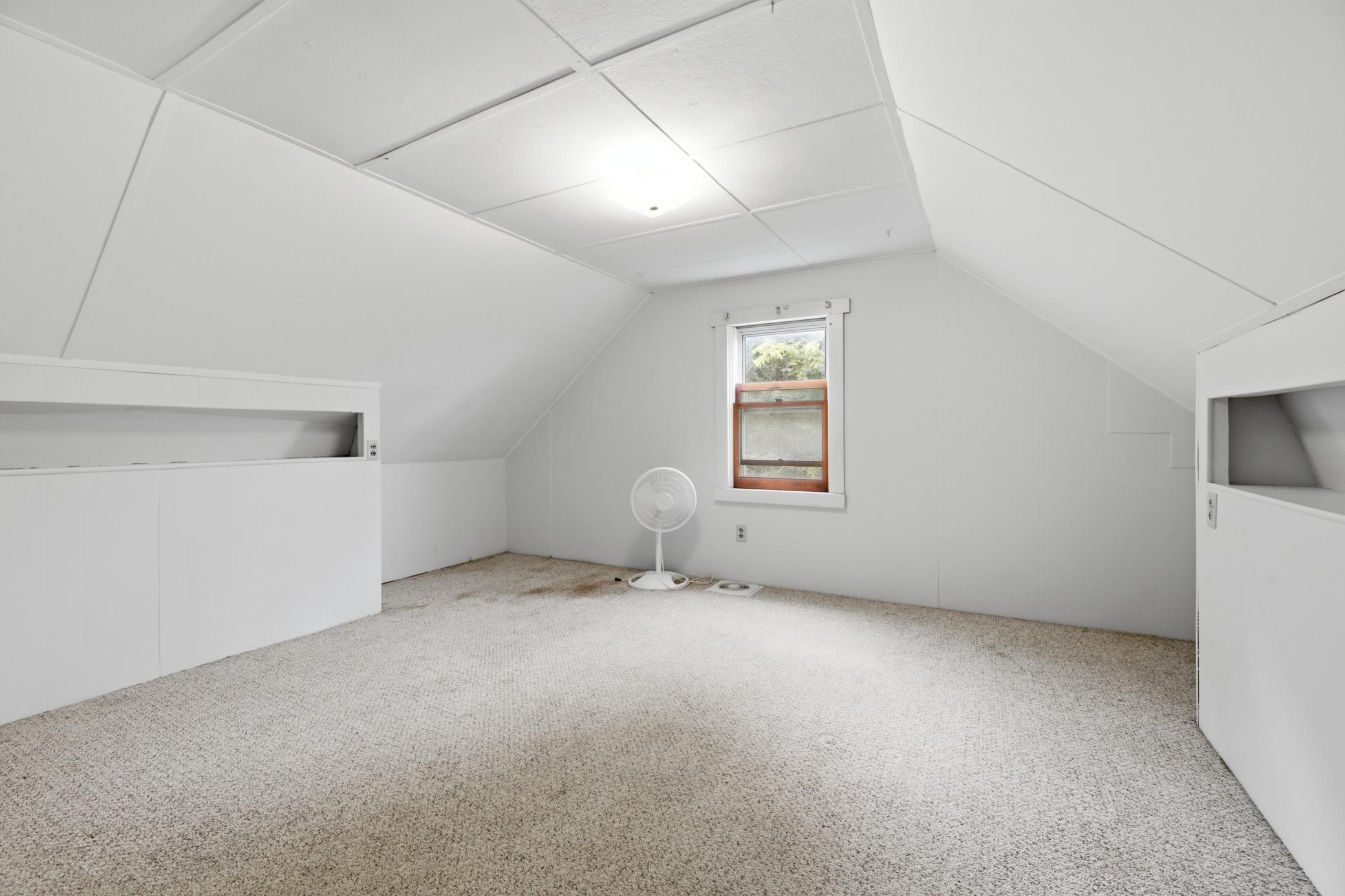 1109 S 2nd Street Property Photo 18