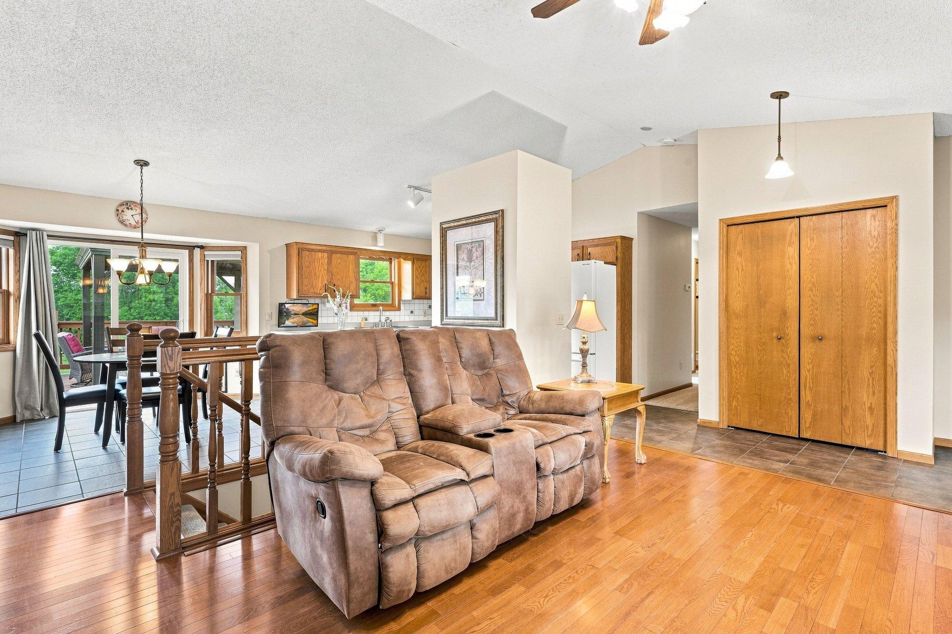 17314 Greentree Path Property Photo 4