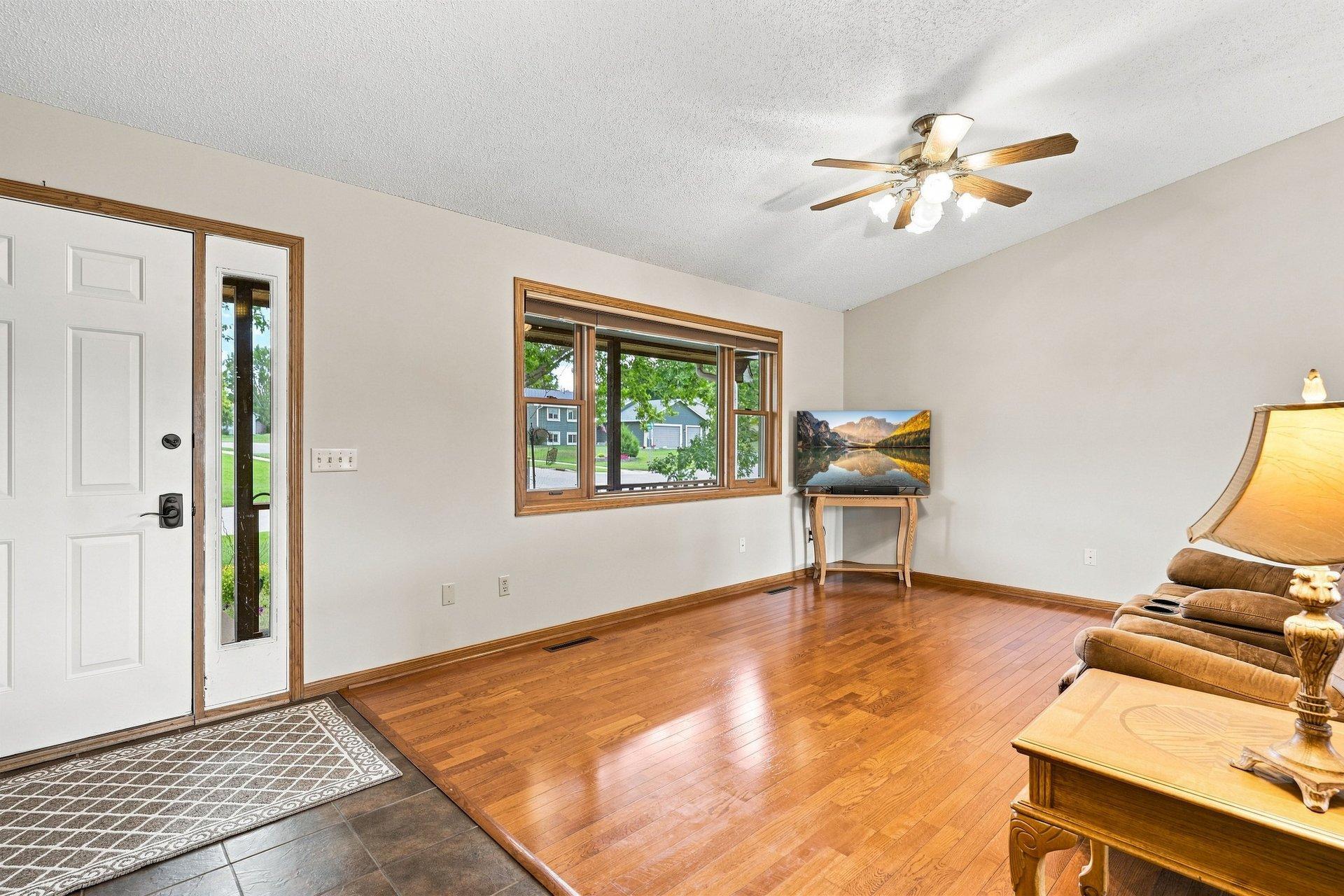17314 Greentree Path Property Photo 6