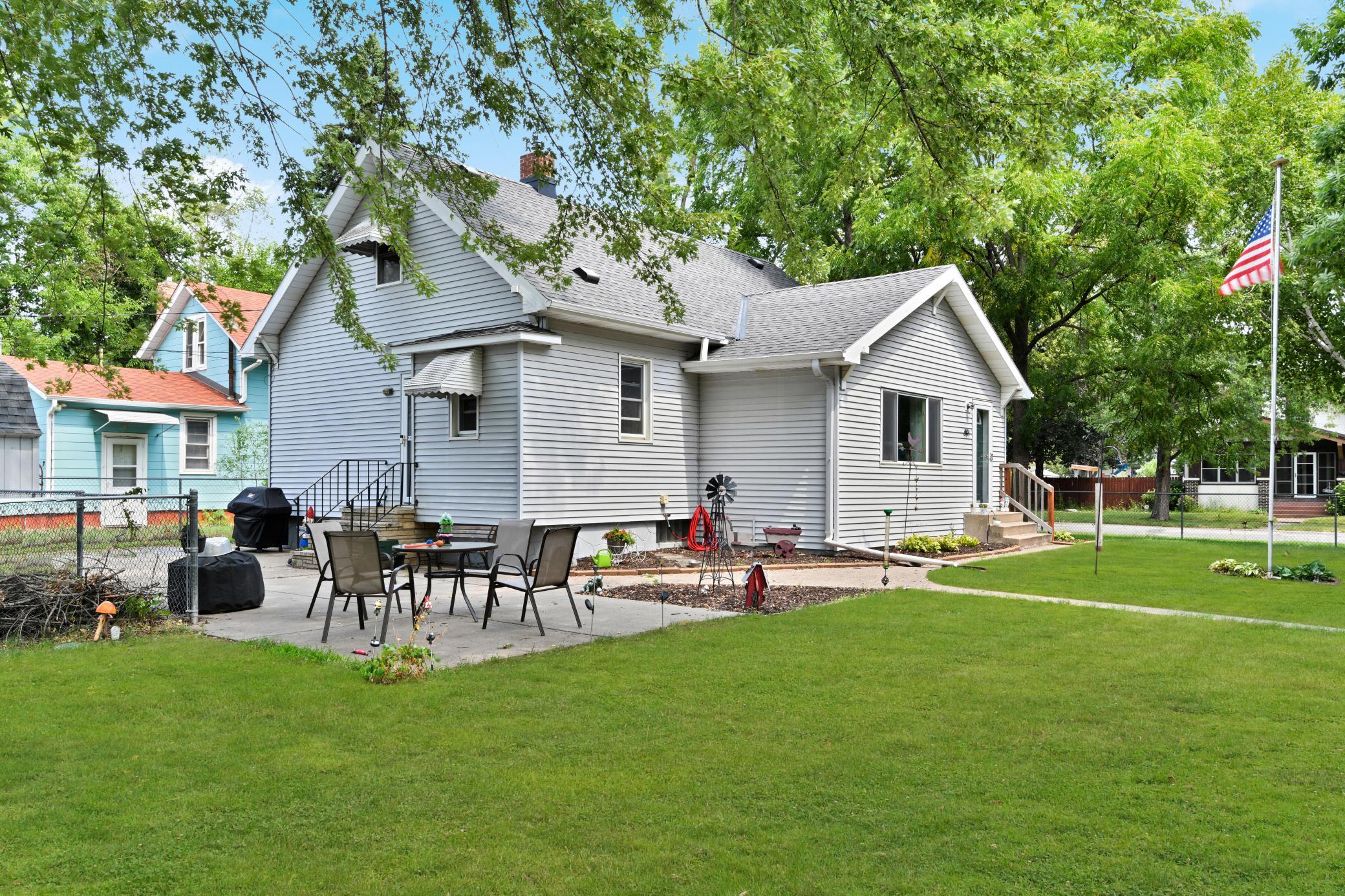 401 17th Avenue N Property Photo 5