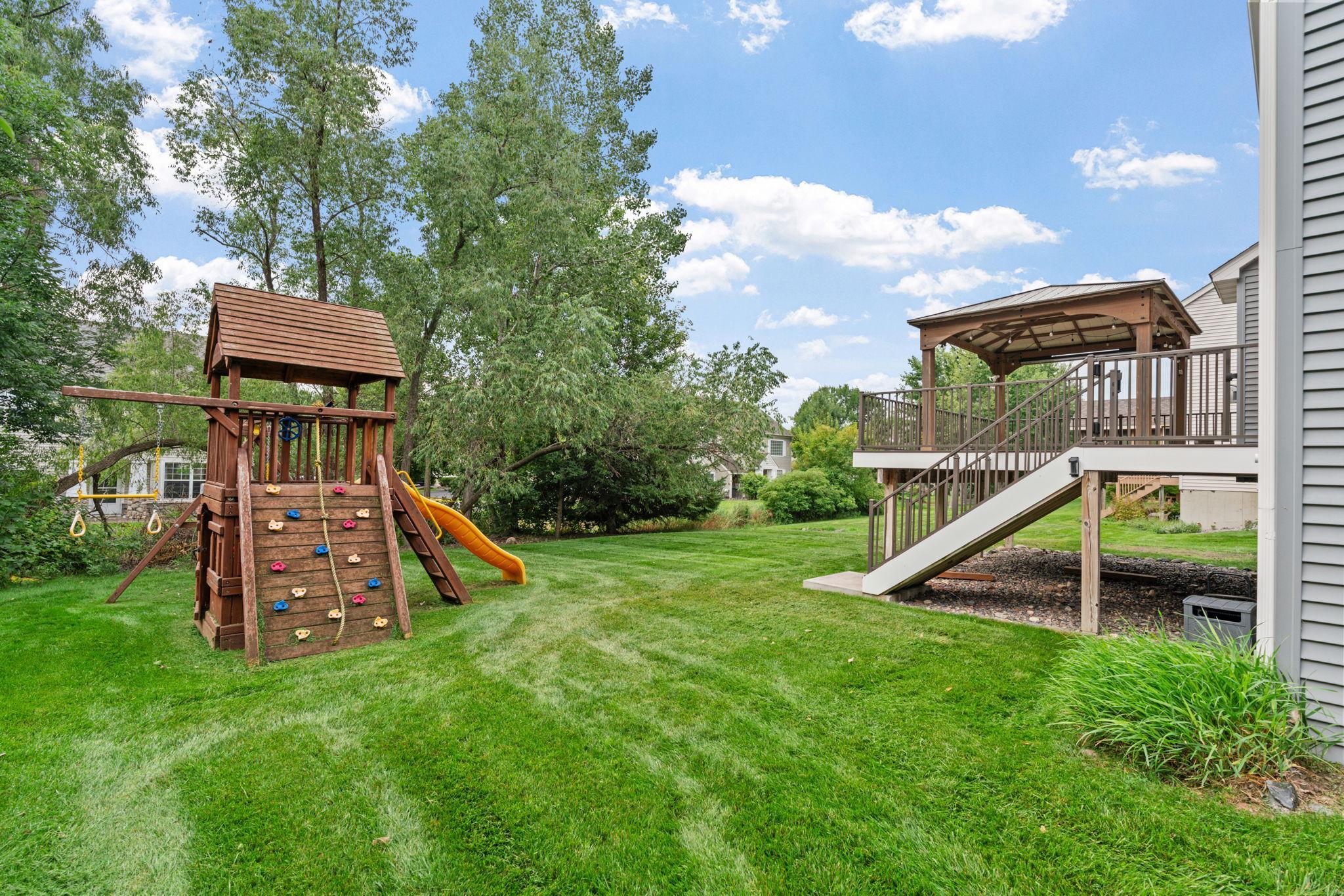 11863 86th Avenue N Property Photo 3