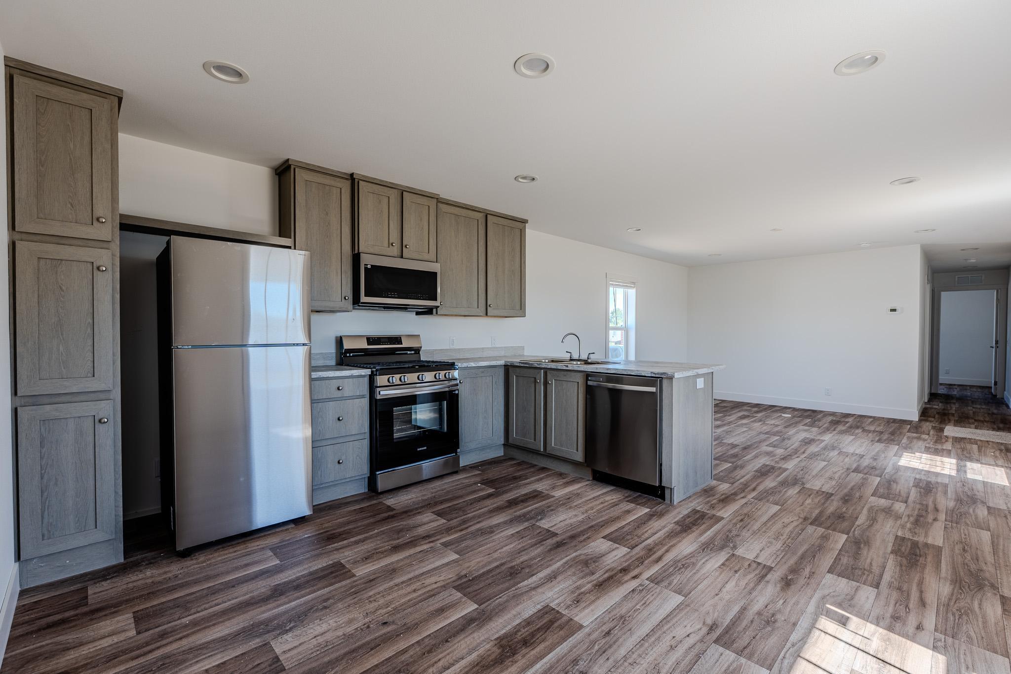 216 8th Street Nw Property Photo 4