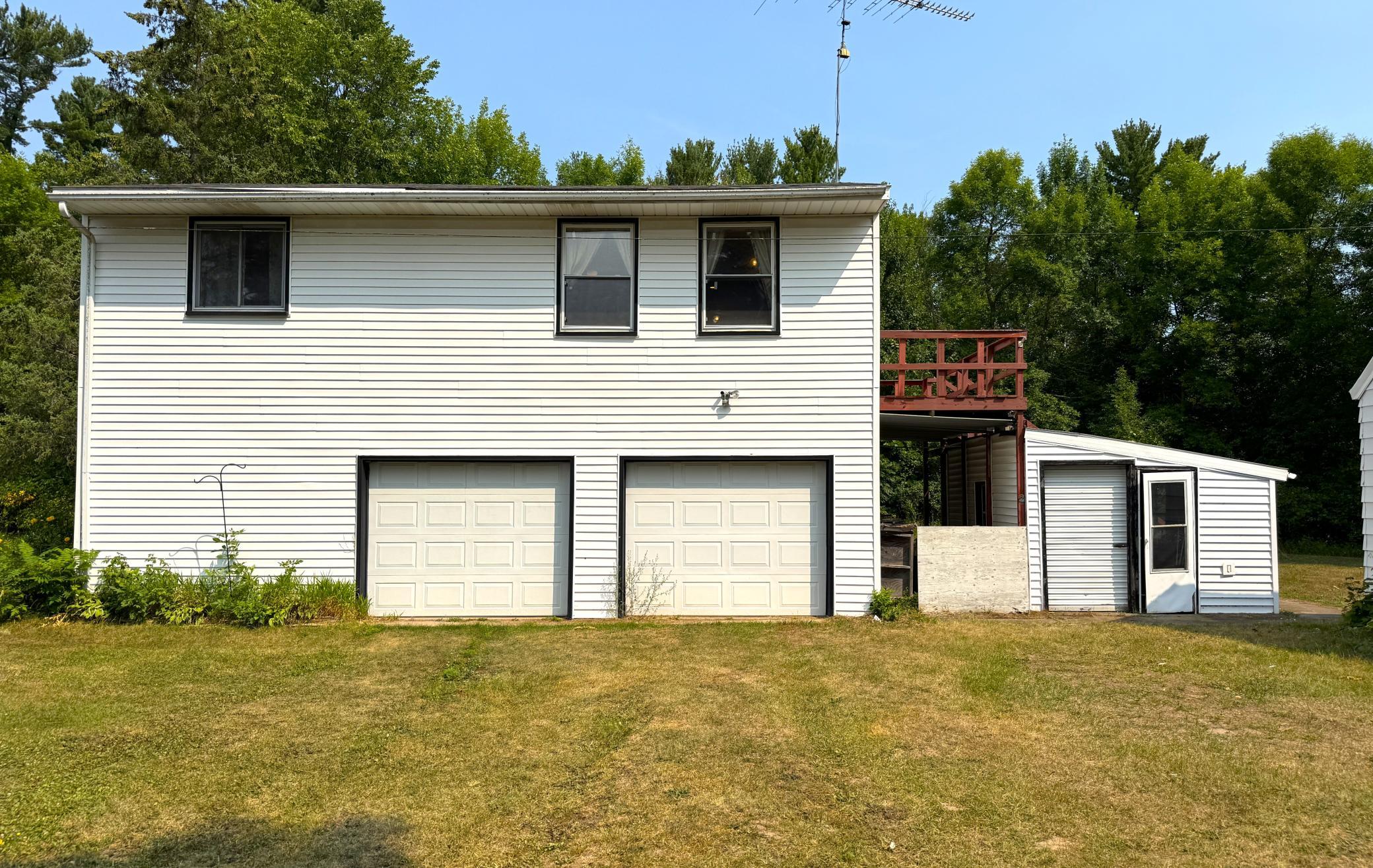 32162 Deer Street Property Photo 5