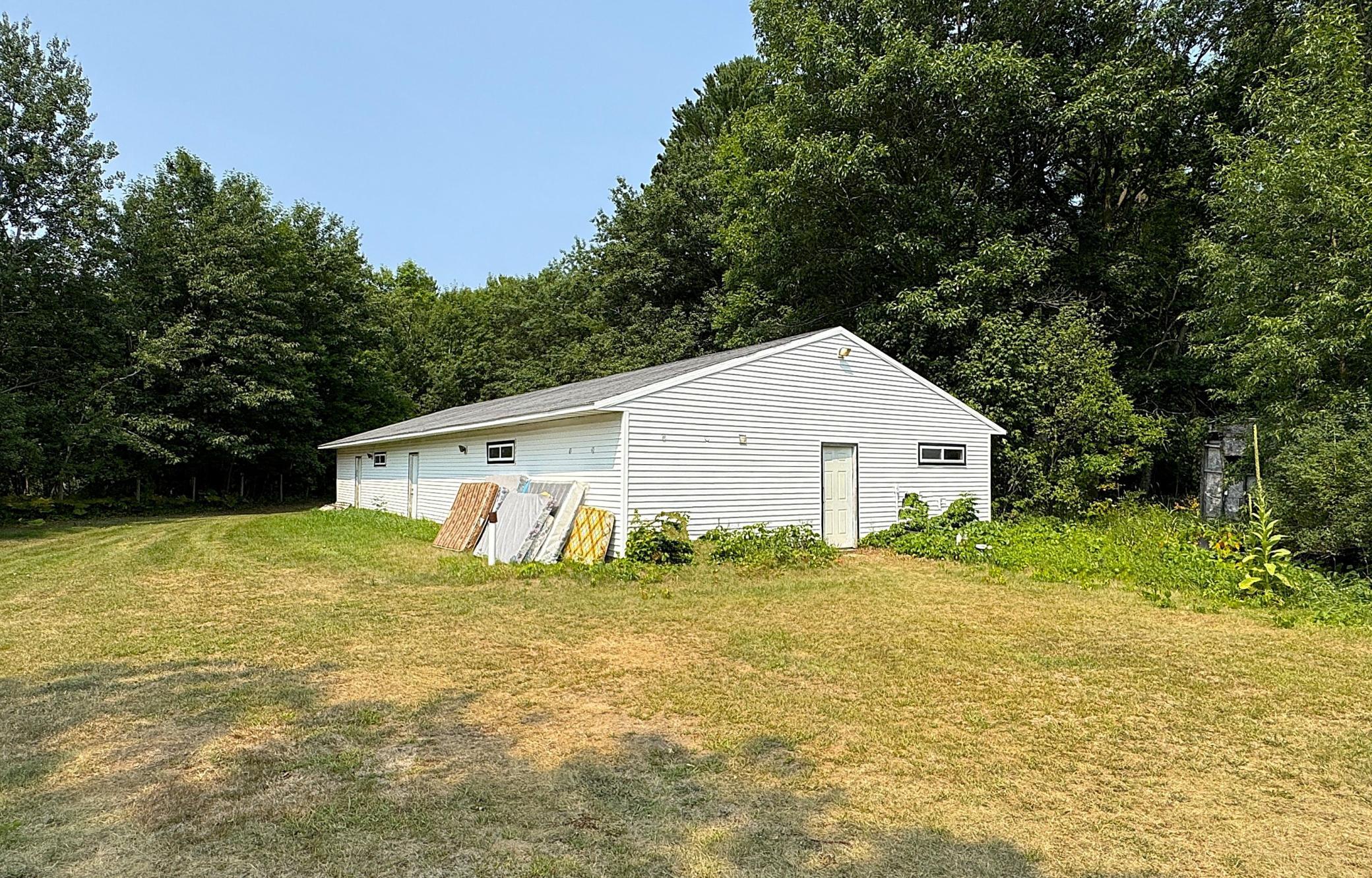 32162 Deer Street Property Photo 12