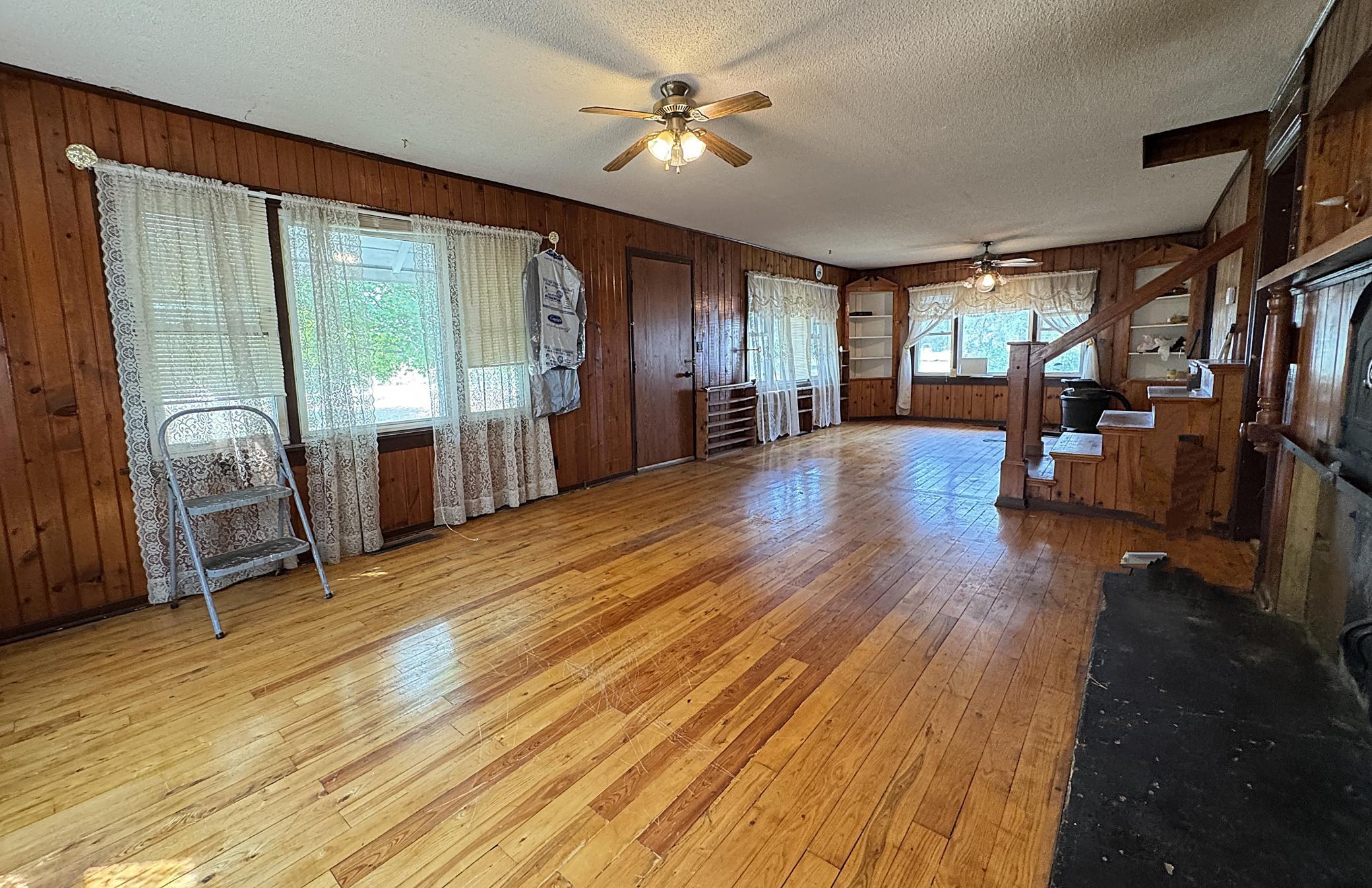 32162 Deer Street Property Photo 24